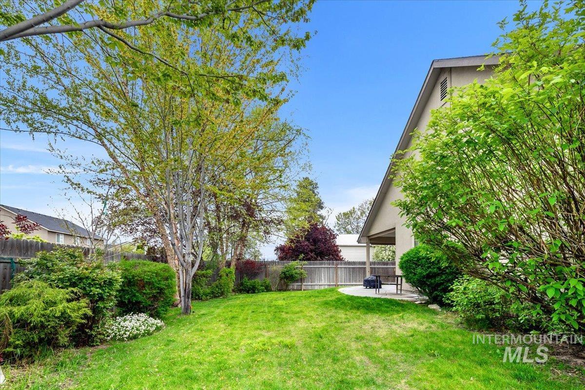 11240 West Blake Dr, Star, Idaho 83669, 4 Bedrooms, 2.5 Bathrooms, Residential For Sale, Price $540,000,MLS 98983331