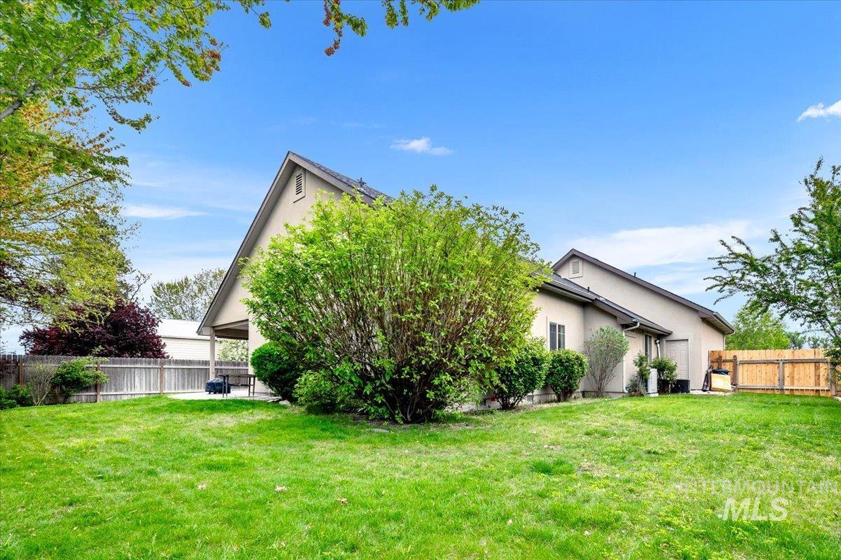 11240 West Blake Dr, Star, Idaho 83669, 4 Bedrooms, 2.5 Bathrooms, Residential For Sale, Price $540,000,MLS 98983331