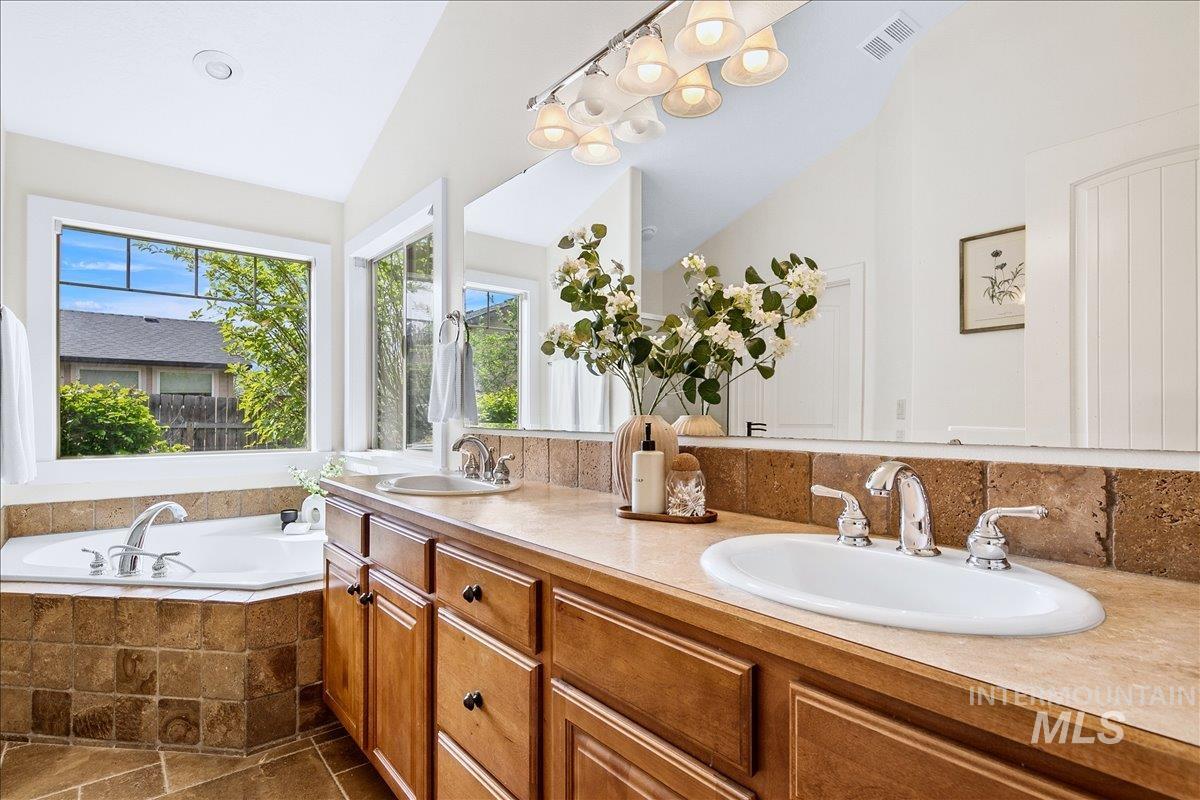 11240 West Blake Dr, Star, Idaho 83669, 4 Bedrooms, 2.5 Bathrooms, Residential For Sale, Price $540,000,MLS 98983331