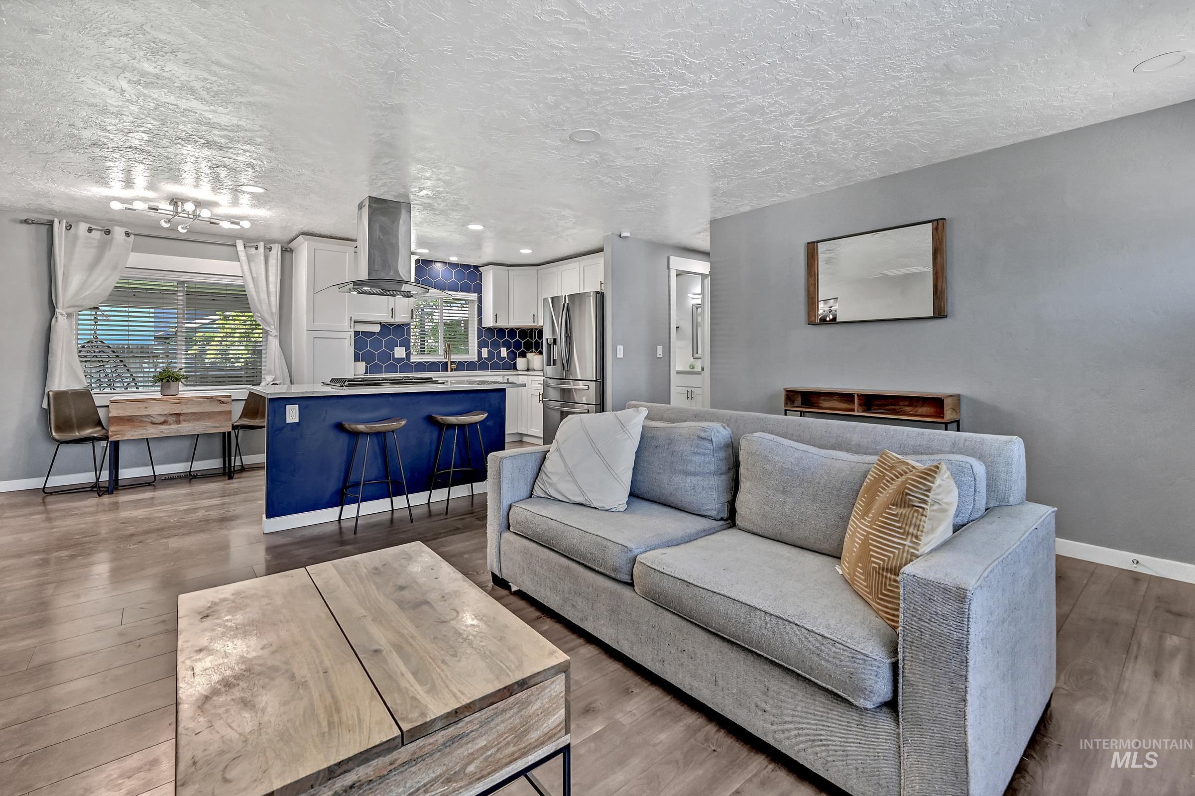 10818 W Marlinwood Dr, Boise, Idaho 83713, 3 Bedrooms, 2 Bathrooms, Residential For Sale, Price $515,000,MLS 98983335