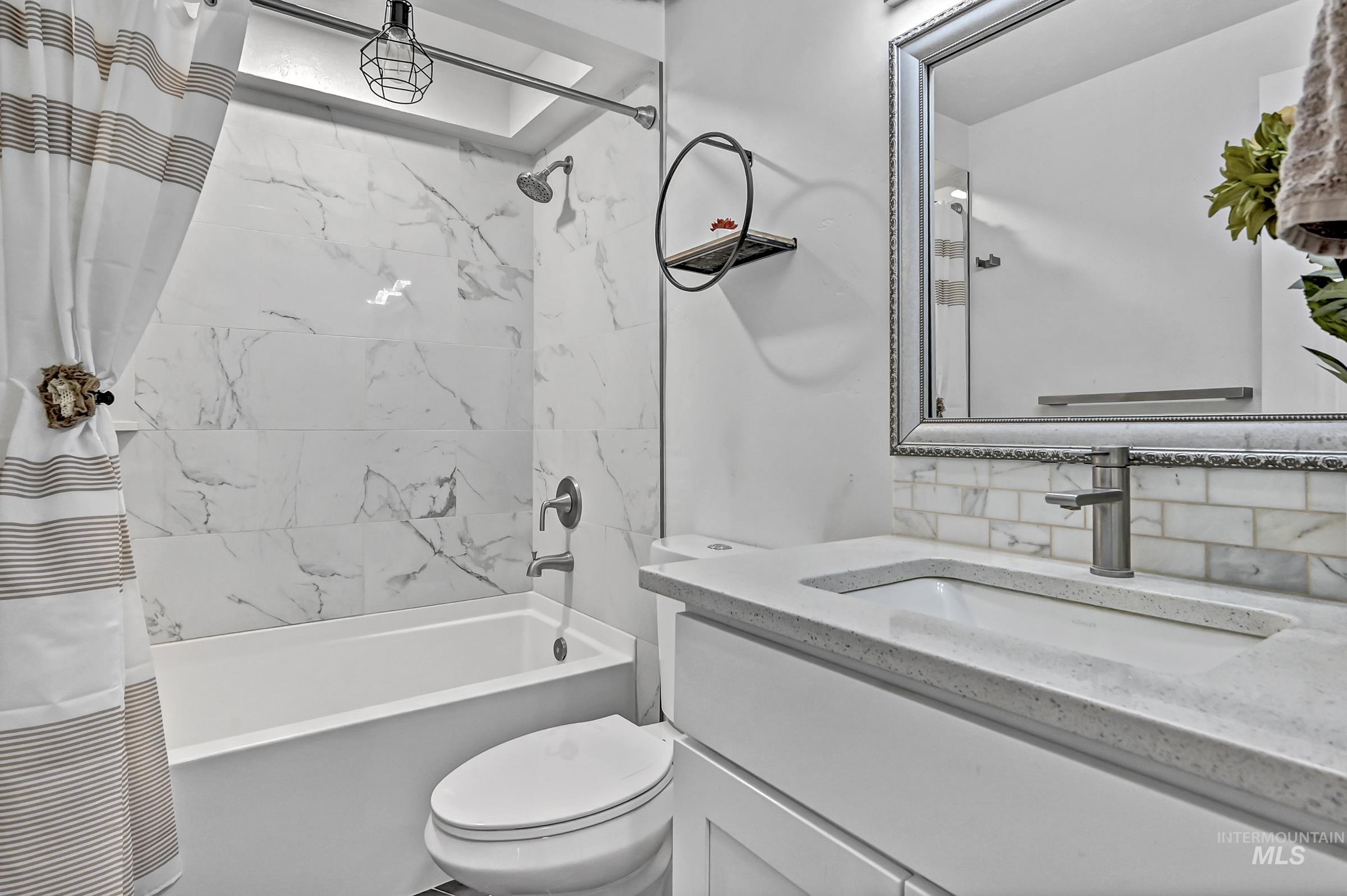 10818 W Marlinwood Dr, Boise, Idaho 83713, 3 Bedrooms, 2 Bathrooms, Residential For Sale, Price $515,000,MLS 98983335