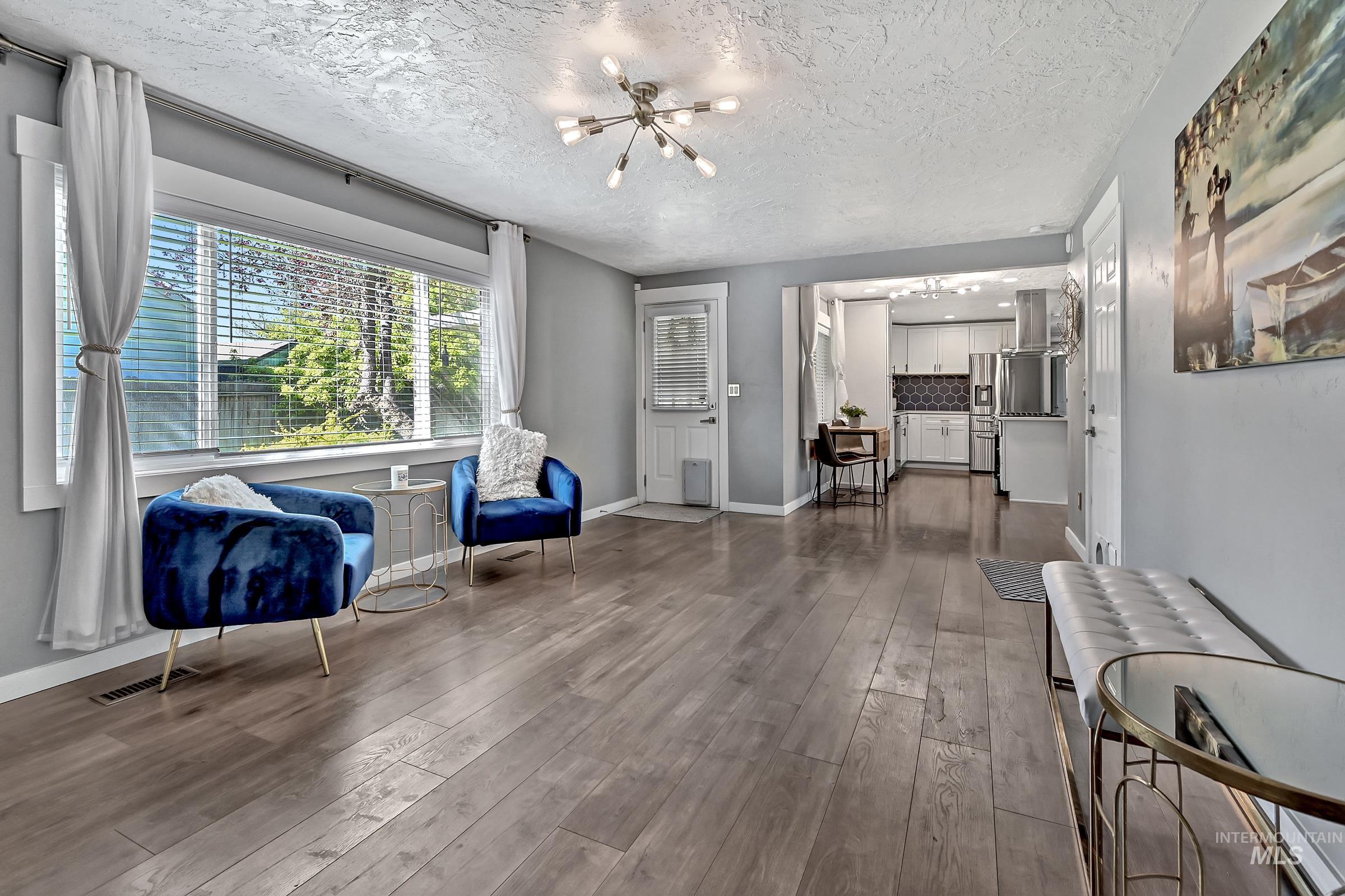 10818 W Marlinwood Dr, Boise, Idaho 83713, 3 Bedrooms, 2 Bathrooms, Residential For Sale, Price $515,000,MLS 98983335