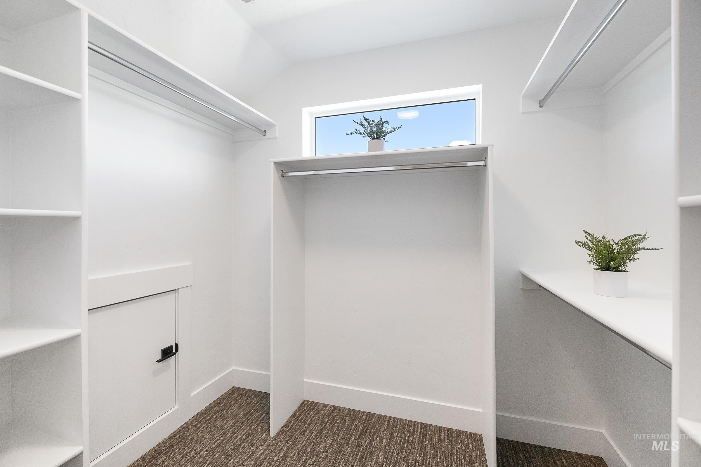 493 N Plainfield Ave, Eagle, Idaho 83616, 3 Bedrooms, 3 Bathrooms, Residential For Sale, Price $600,000,MLS 98983337