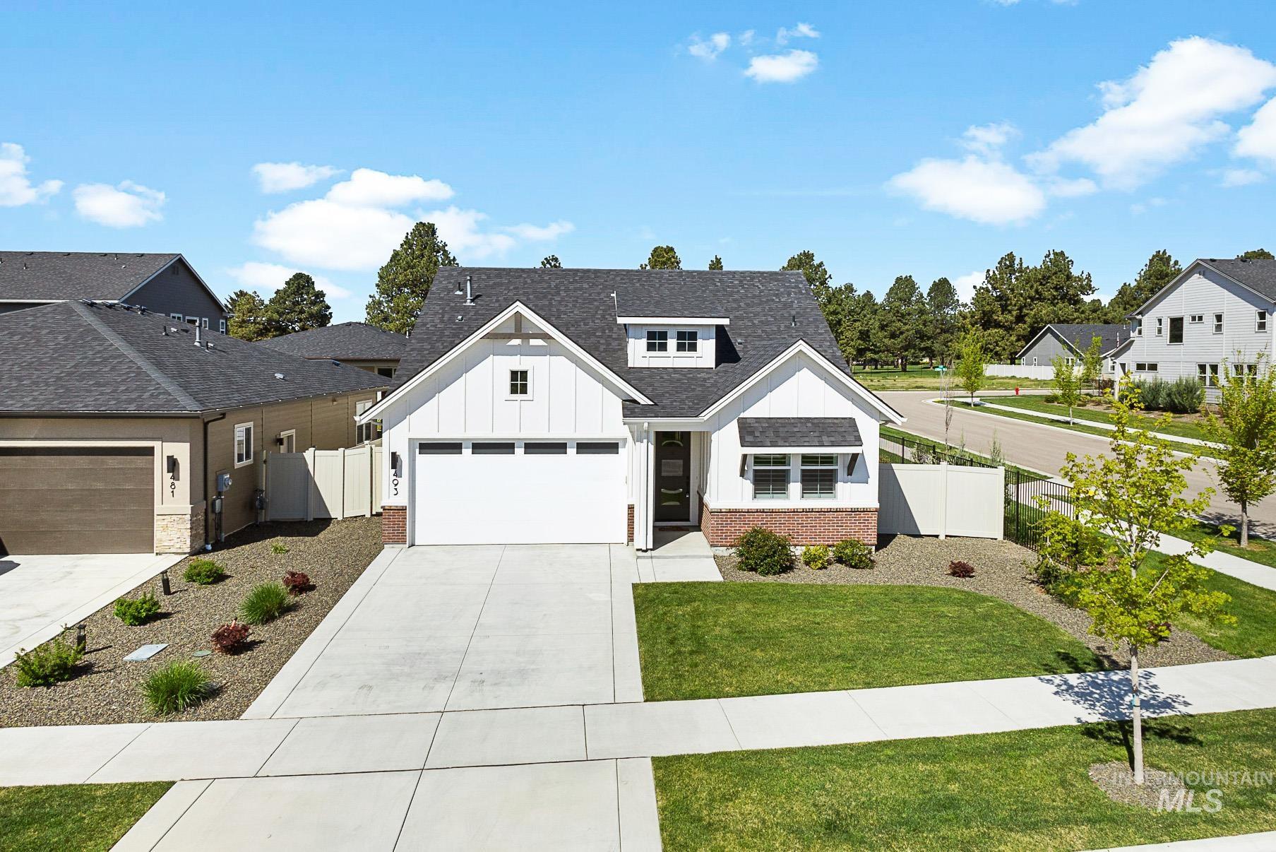 493 N Plainfield Ave, Eagle, Idaho 83616, 3 Bedrooms, 3 Bathrooms, Residential For Sale, Price $600,000,MLS 98983337