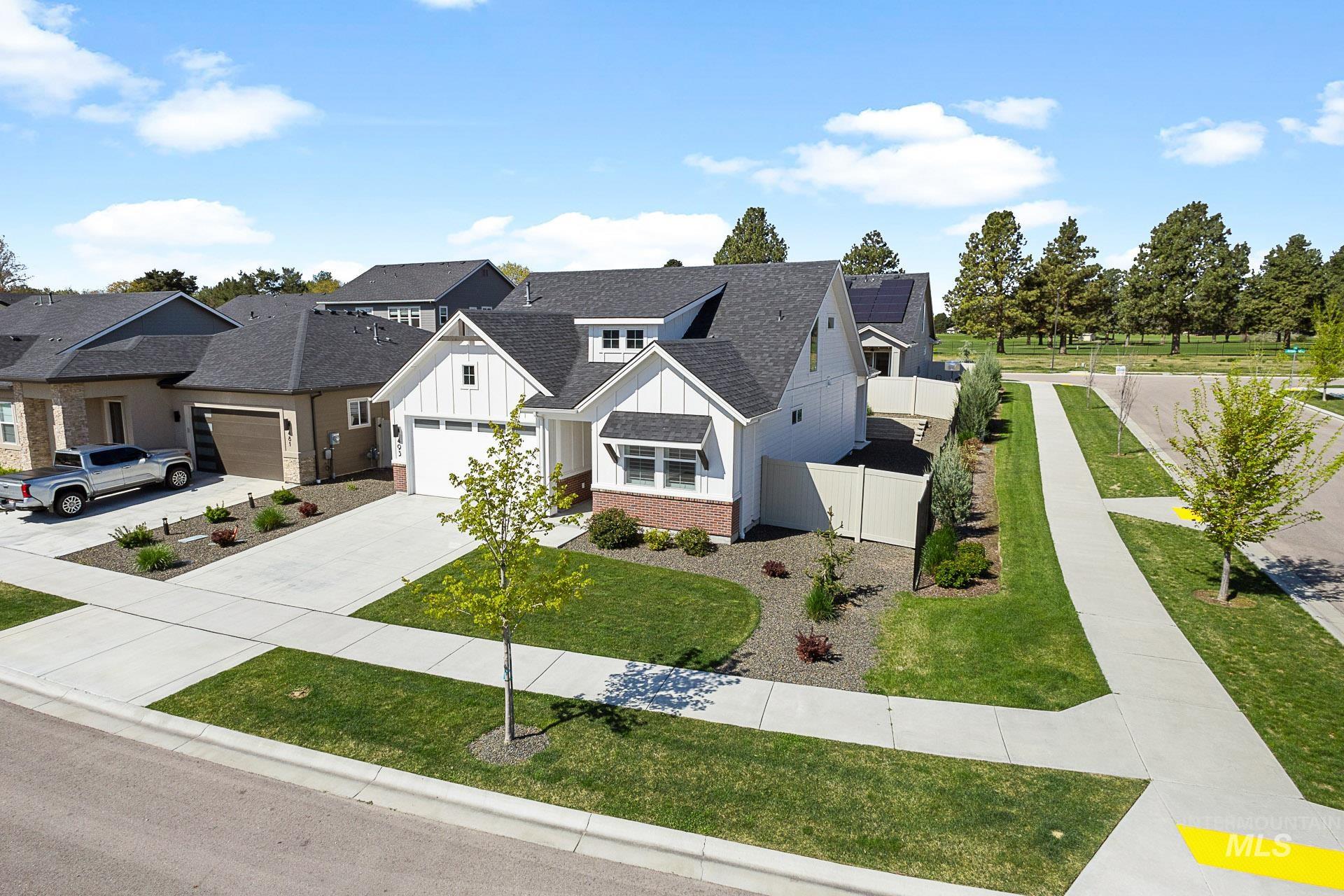 493 N Plainfield Ave, Eagle, Idaho 83616, 3 Bedrooms, 3 Bathrooms, Residential For Sale, Price $600,000,MLS 98983337