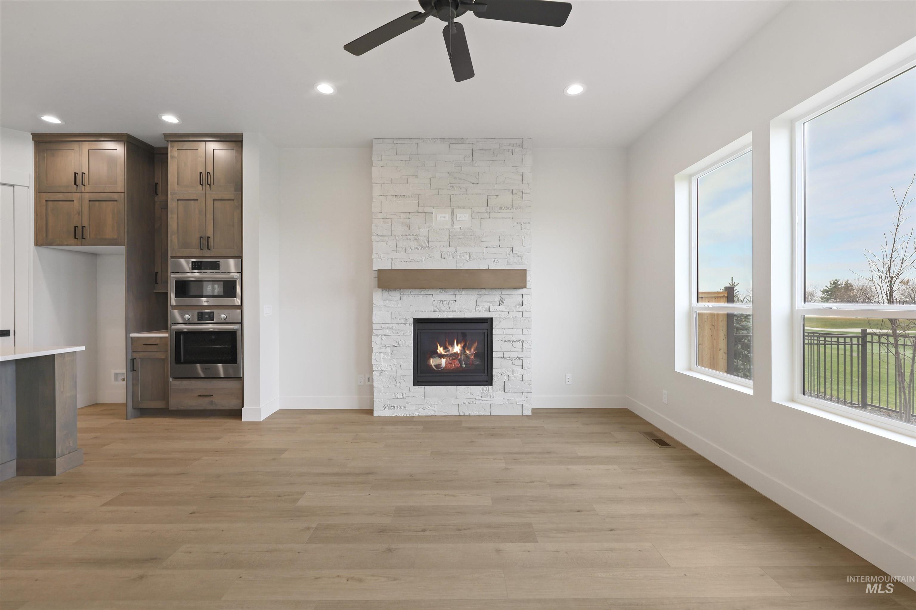 11209 S Corballis Ln., Kuna, Idaho 83634, 3 Bedrooms, 2 Bathrooms, Residential For Sale, Price $599,880,MLS 98983339