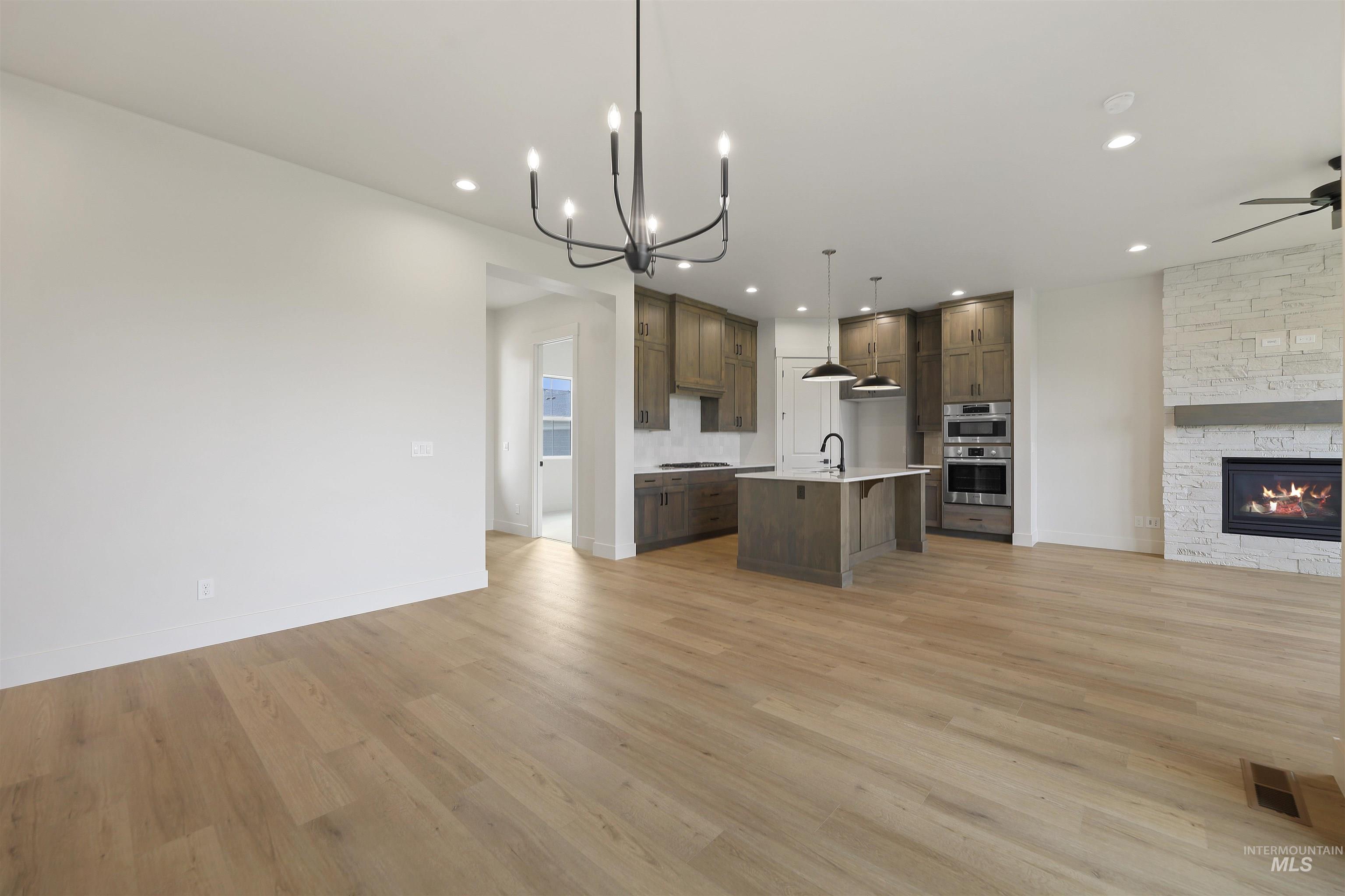 11209 S Corballis Ln., Kuna, Idaho 83634, 3 Bedrooms, 2 Bathrooms, Residential For Sale, Price $599,880,MLS 98983339