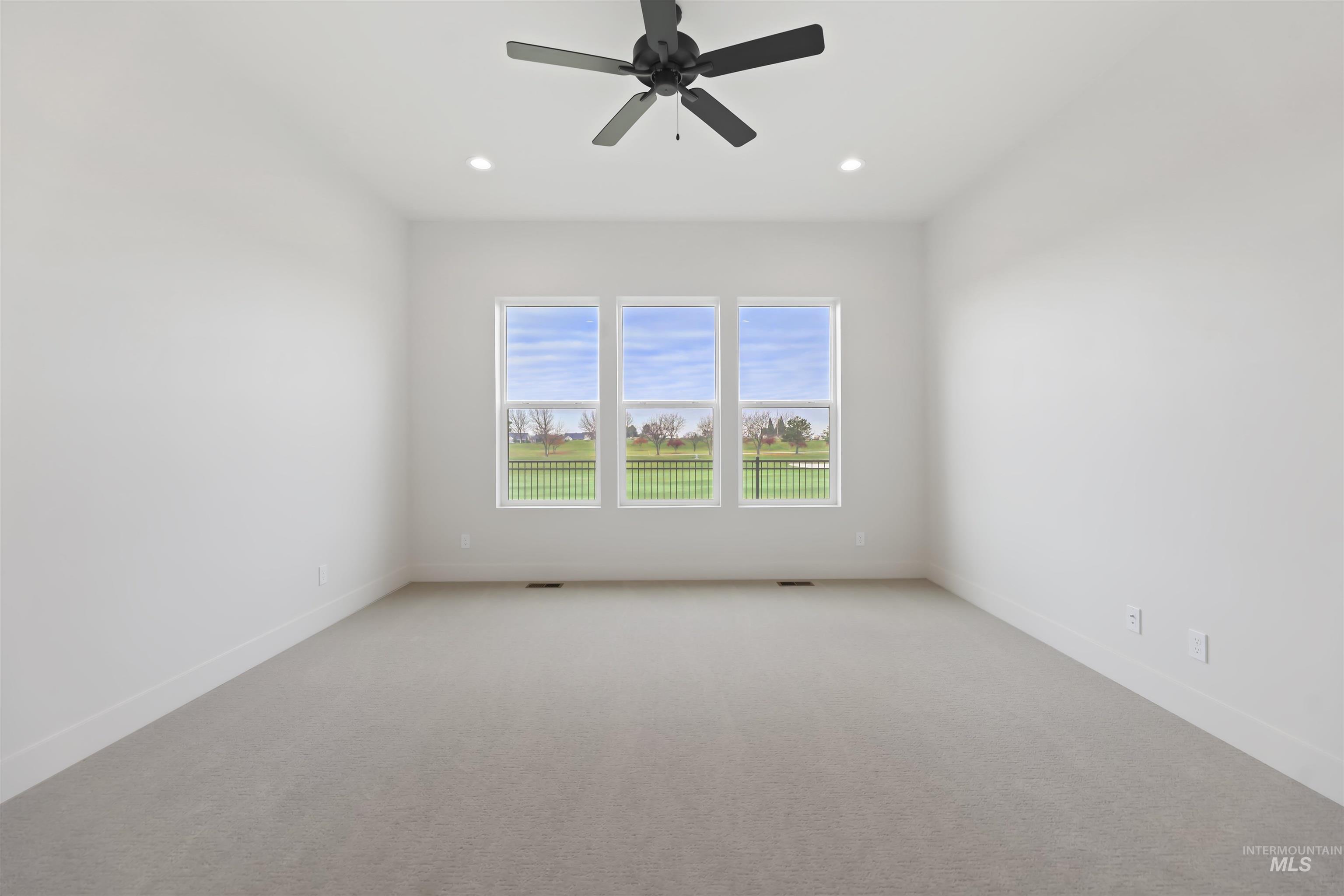 11209 S Corballis Ln., Kuna, Idaho 83634, 3 Bedrooms, 2 Bathrooms, Residential For Sale, Price $599,880,MLS 98983339