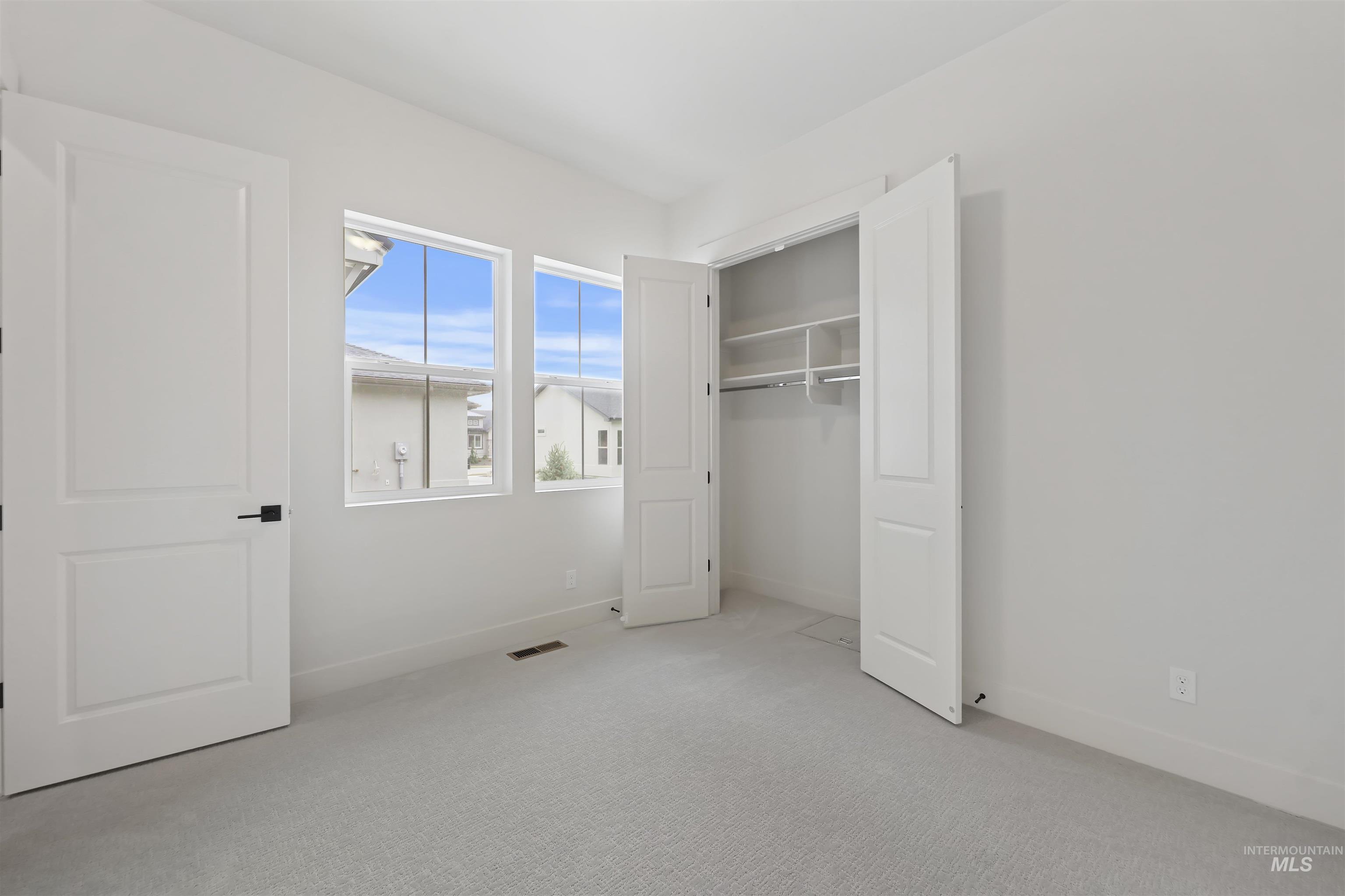 11209 S Corballis Ln., Kuna, Idaho 83634, 3 Bedrooms, 2 Bathrooms, Residential For Sale, Price $599,880,MLS 98983339