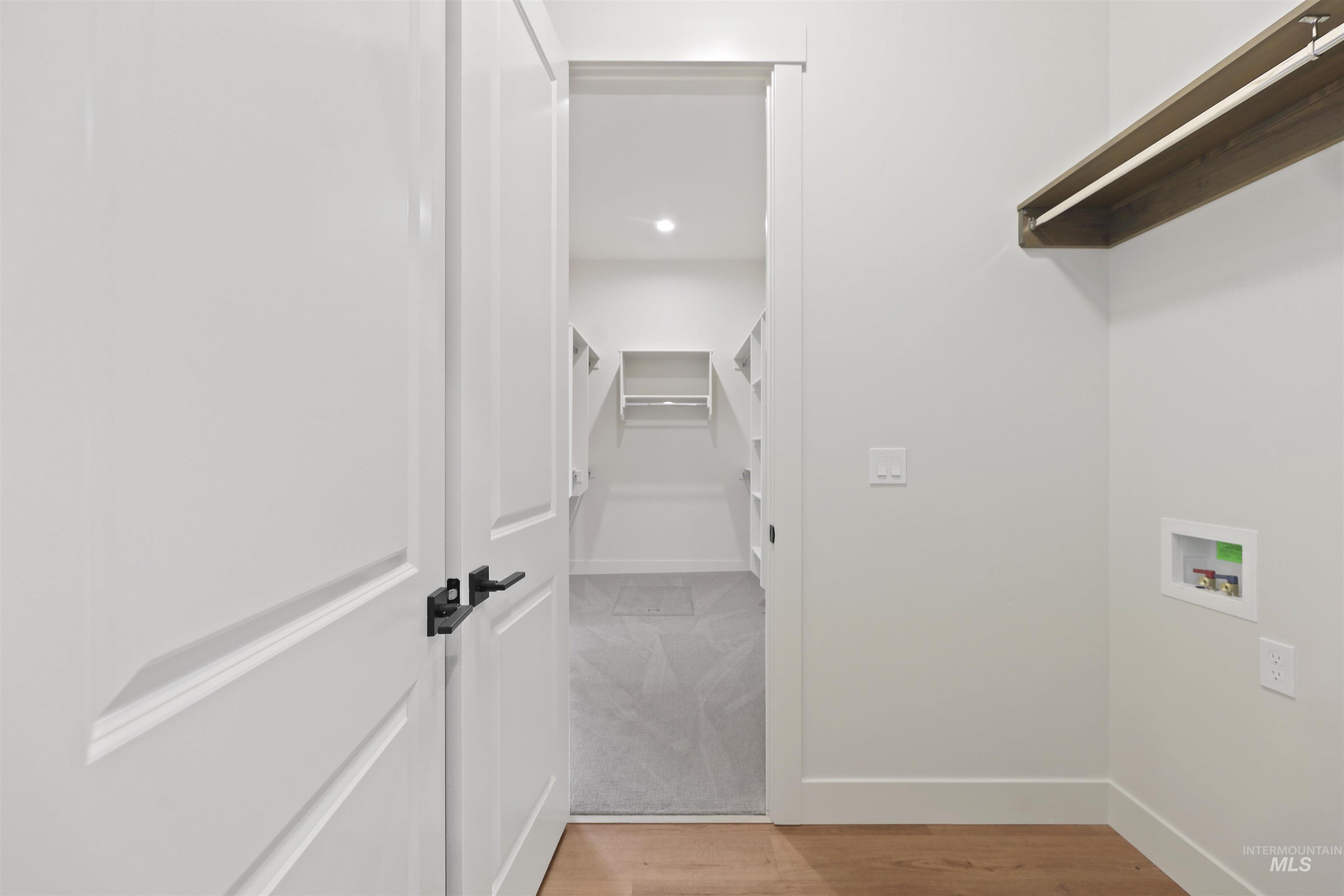 11209 S Corballis Ln., Kuna, Idaho 83634, 3 Bedrooms, 2 Bathrooms, Residential For Sale, Price $599,880,MLS 98983339