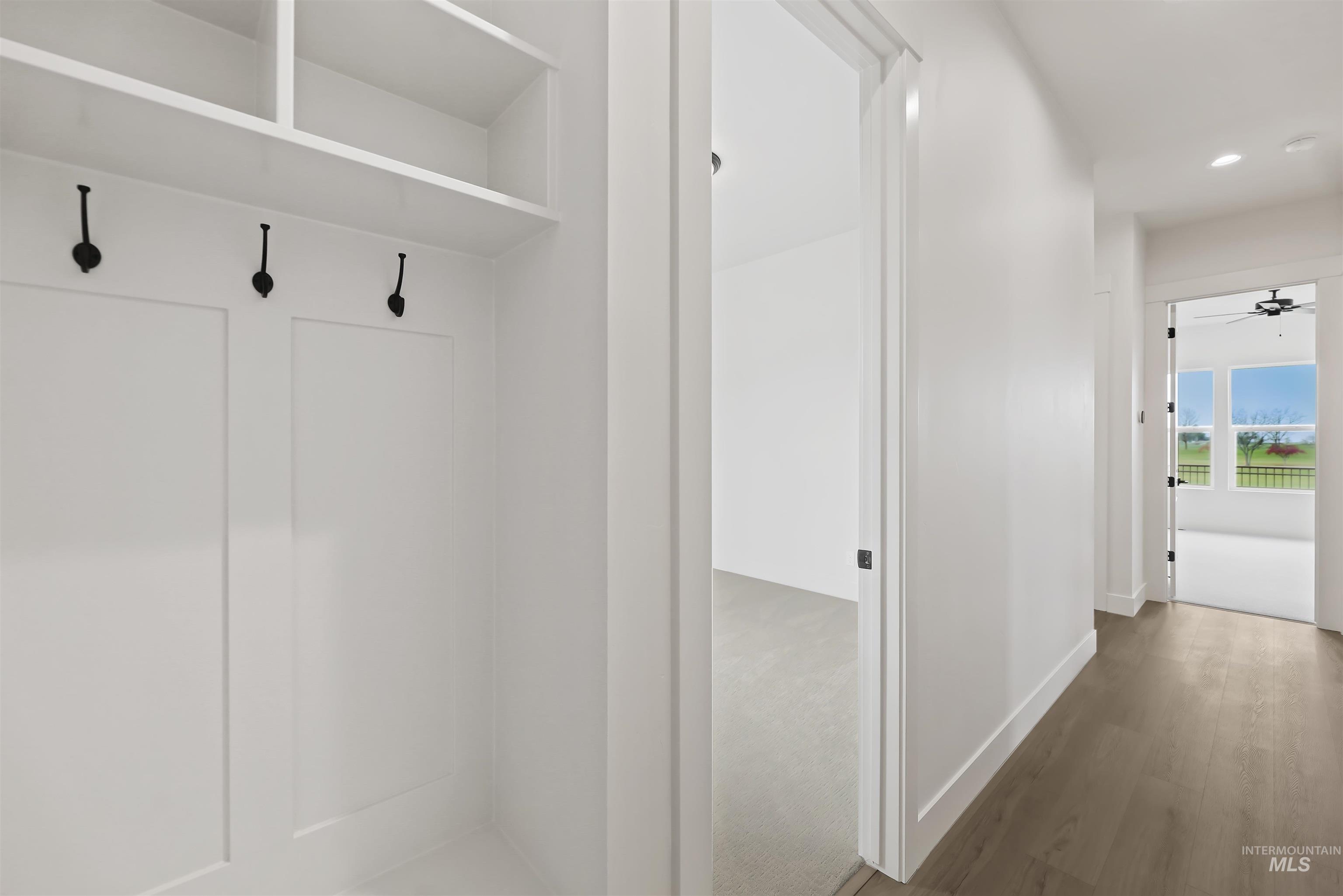 11209 S Corballis Ln., Kuna, Idaho 83634, 3 Bedrooms, 2 Bathrooms, Residential For Sale, Price $599,880,MLS 98983339