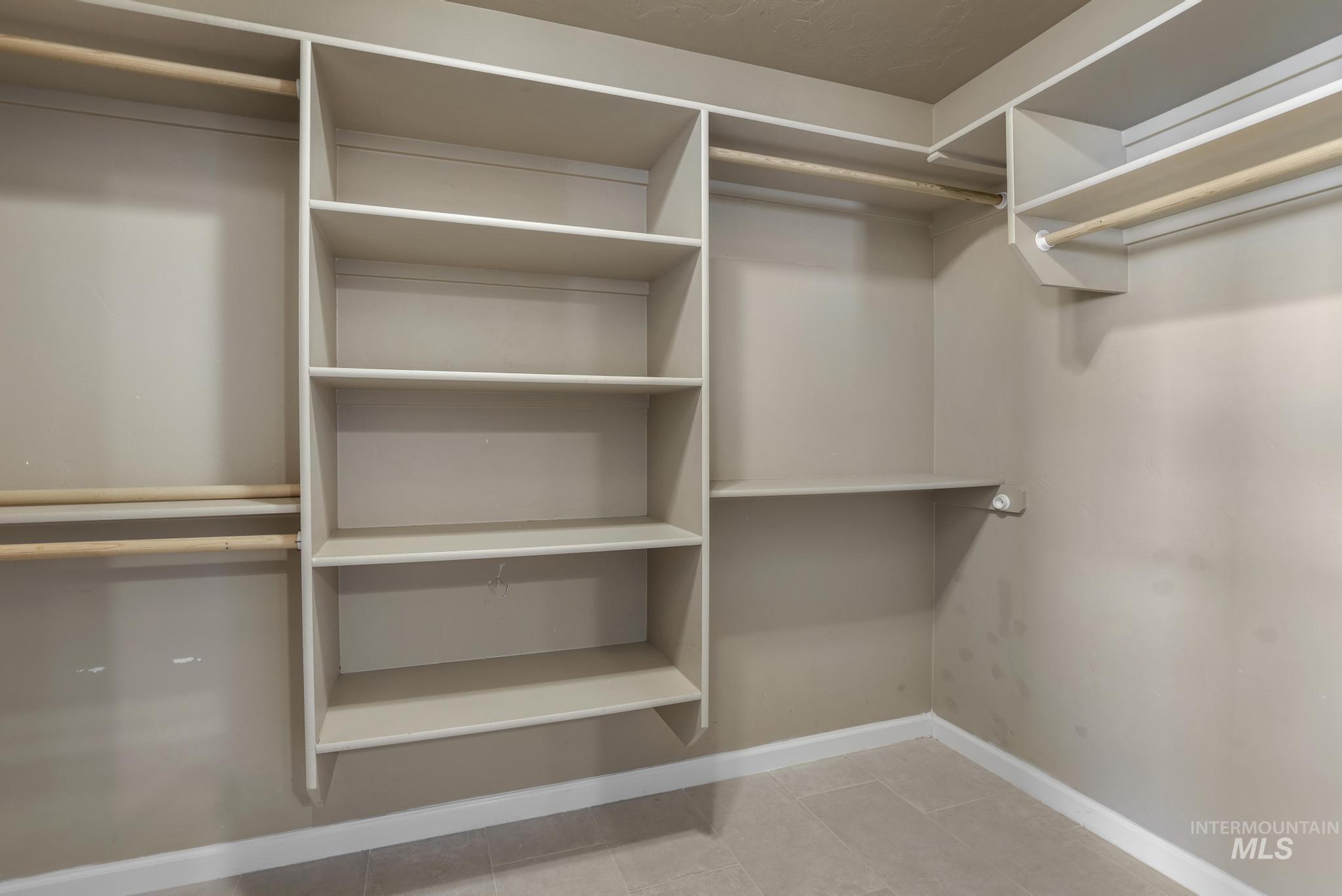 1021 Glen Eagle Dr, Jerome, Idaho 83338, 3 Bedrooms, 2 Bathrooms, Residential For Sale, Price $399,900, 98983342