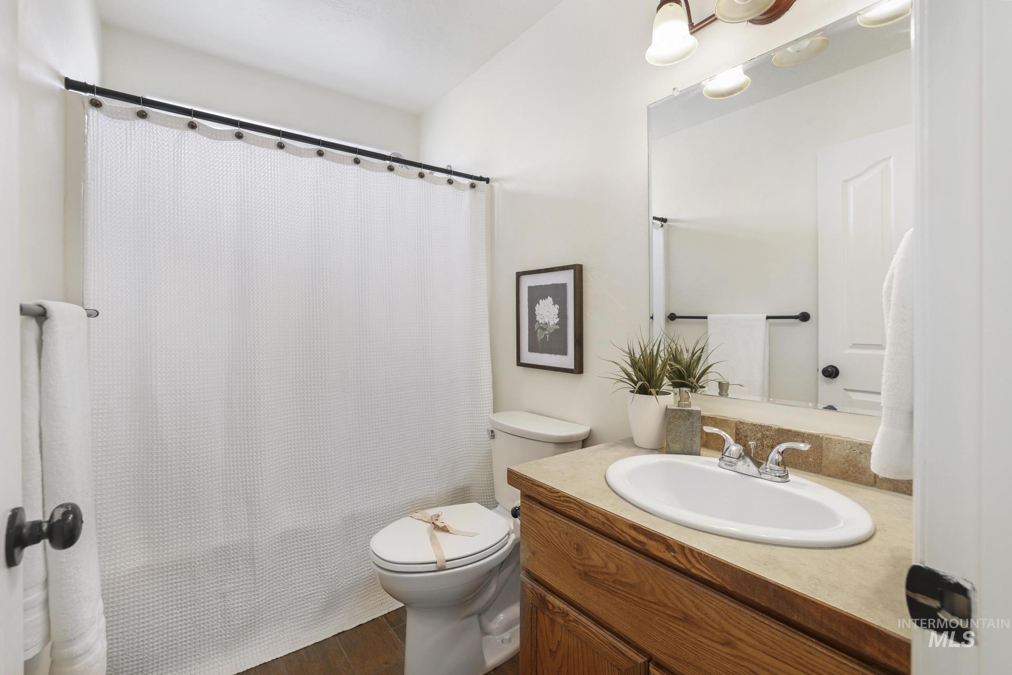 1021 Glen Eagle Dr, Jerome, Idaho 83338, 3 Bedrooms, 2 Bathrooms, Residential For Sale, Price $399,900, 98983342