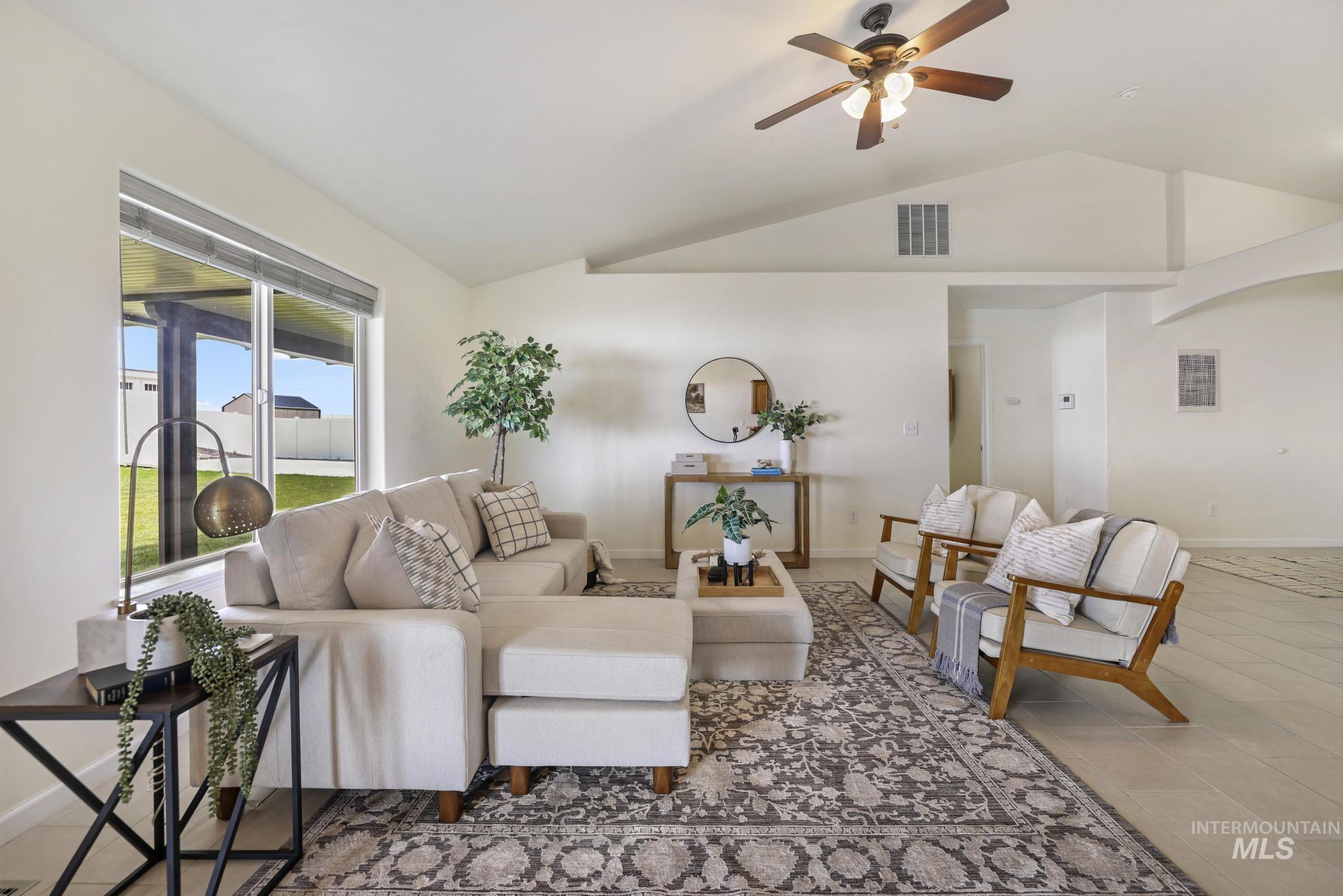 1021 Glen Eagle Dr, Jerome, Idaho 83338, 3 Bedrooms, 2 Bathrooms, Residential For Sale, Price $399,900, 98983342