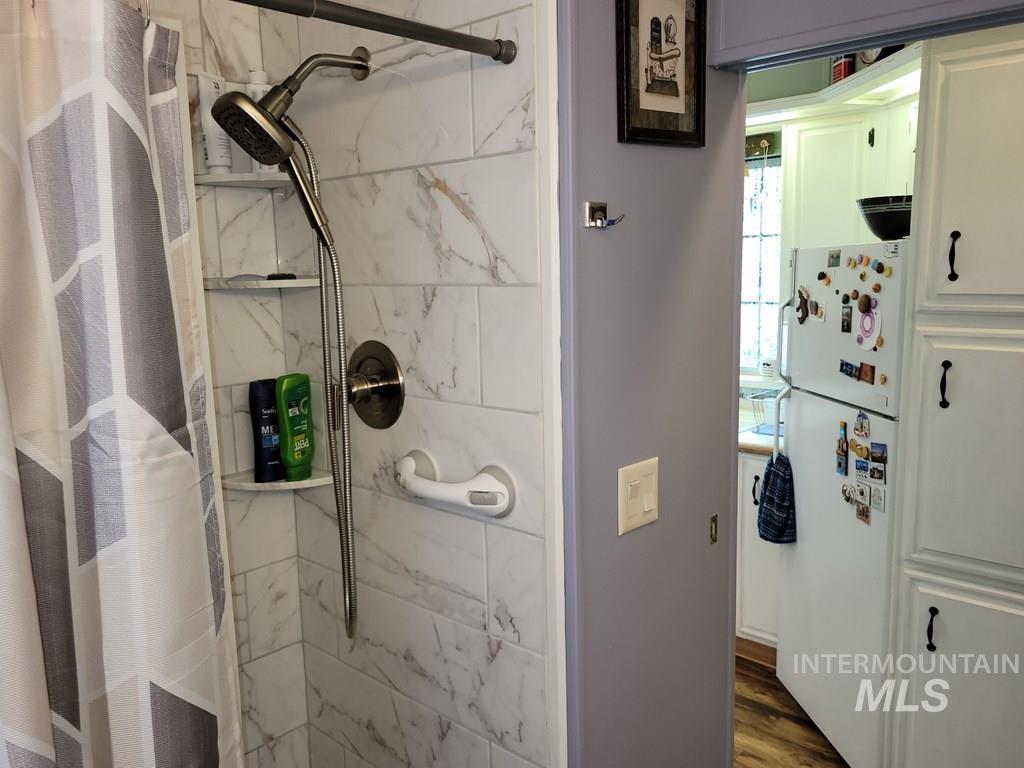 12 D Street, Cascade, Idaho 83611, 2 Bedrooms, 1 Bathroom, Residential For Sale, Price $249,900,MLS 98983345