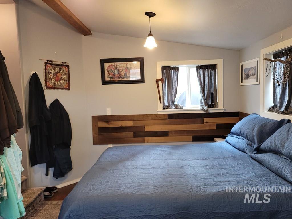 12 D Street, Cascade, Idaho 83611, 2 Bedrooms, 1 Bathroom, Residential For Sale, Price $249,900,MLS 98983345