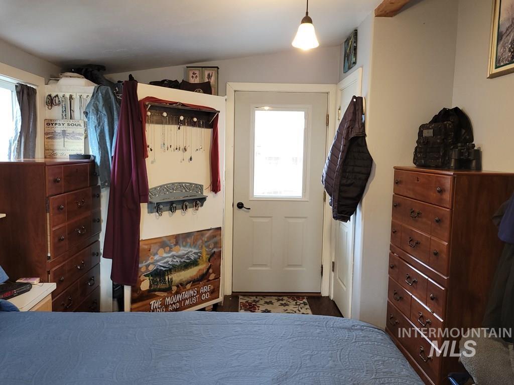 12 D Street, Cascade, Idaho 83611, 2 Bedrooms, 1 Bathroom, Residential For Sale, Price $249,900,MLS 98983345