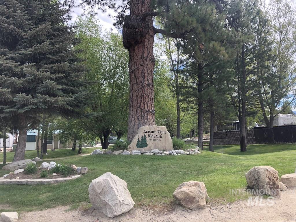 12 D Street, Cascade, Idaho 83611, 2 Bedrooms, 1 Bathroom, Residential For Sale, Price $249,900,MLS 98983345