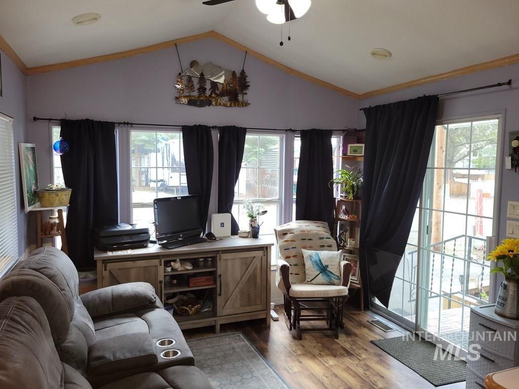 12 D Street, Cascade, Idaho 83611, 2 Bedrooms, 1 Bathroom, Residential For Sale, Price $249,900,MLS 98983345