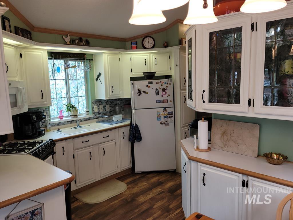 12 D Street, Cascade, Idaho 83611, 2 Bedrooms, 1 Bathroom, Residential For Sale, Price $249,900,MLS 98983345