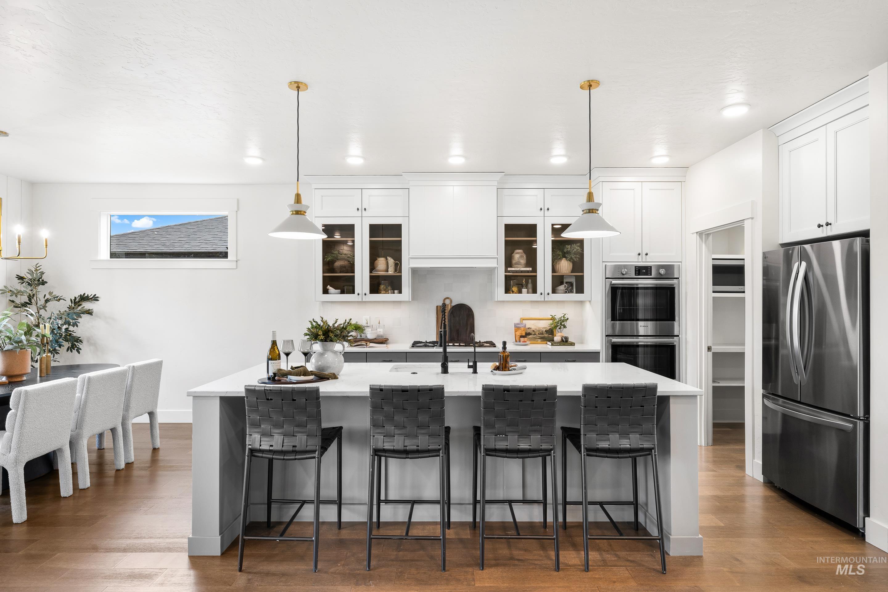 747 S Short Lane, Eagle, Idaho 83616, 4 Bedrooms, 2.5 Bathrooms, Residential For Sale, Price $1,079,000, 98983350