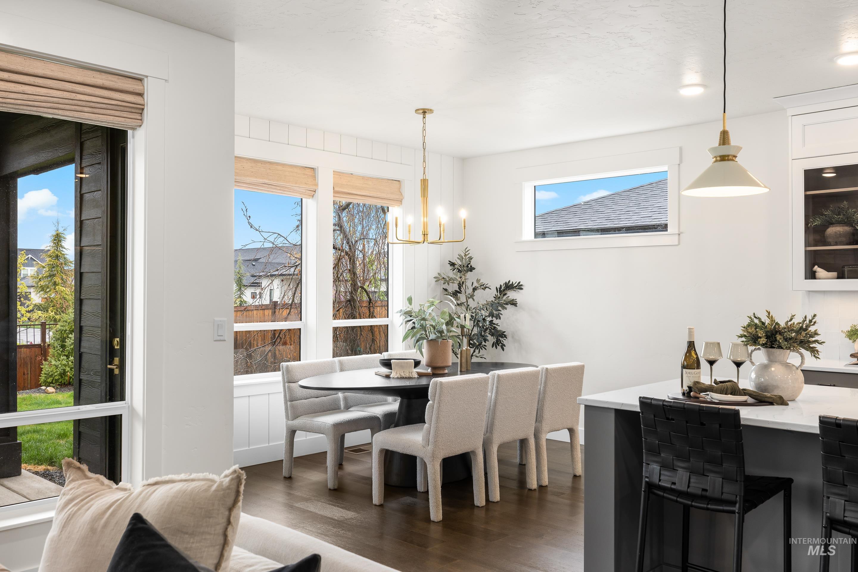 747 S Short Lane, Eagle, Idaho 83616, 4 Bedrooms, 2.5 Bathrooms, Residential For Sale, Price $1,079,000, 98983350