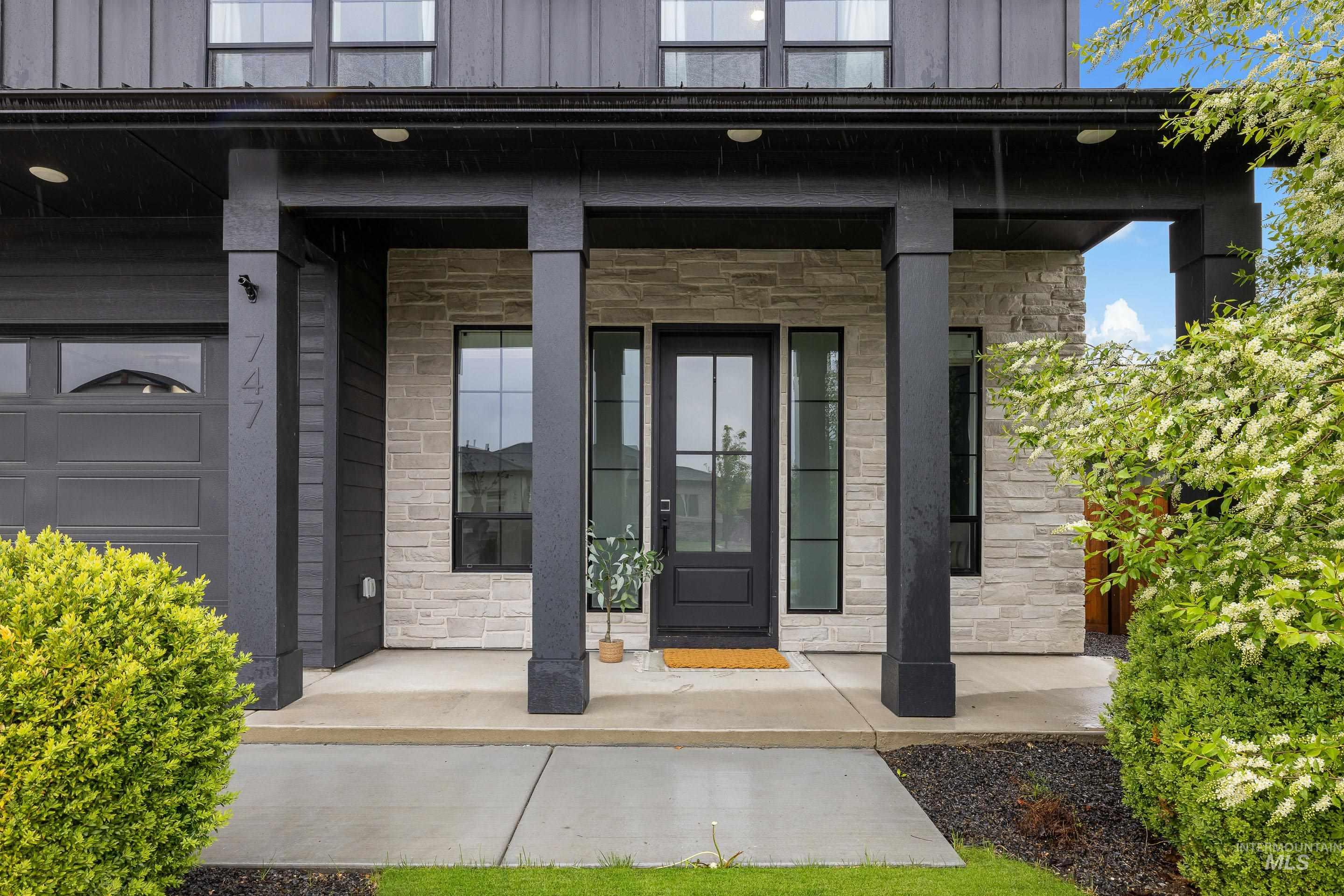 747 S Short Lane, Eagle, Idaho 83616, 4 Bedrooms, 2.5 Bathrooms, Residential For Sale, Price $1,079,000, 98983350