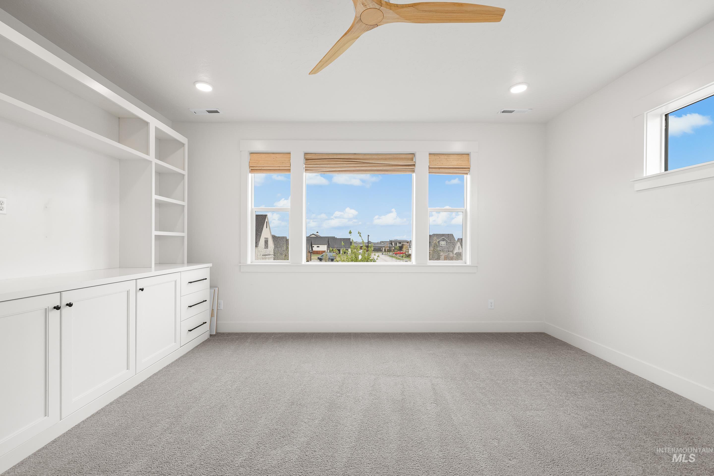 747 S Short Lane, Eagle, Idaho 83616, 4 Bedrooms, 2.5 Bathrooms, Residential For Sale, Price $1,079,000, 98983350