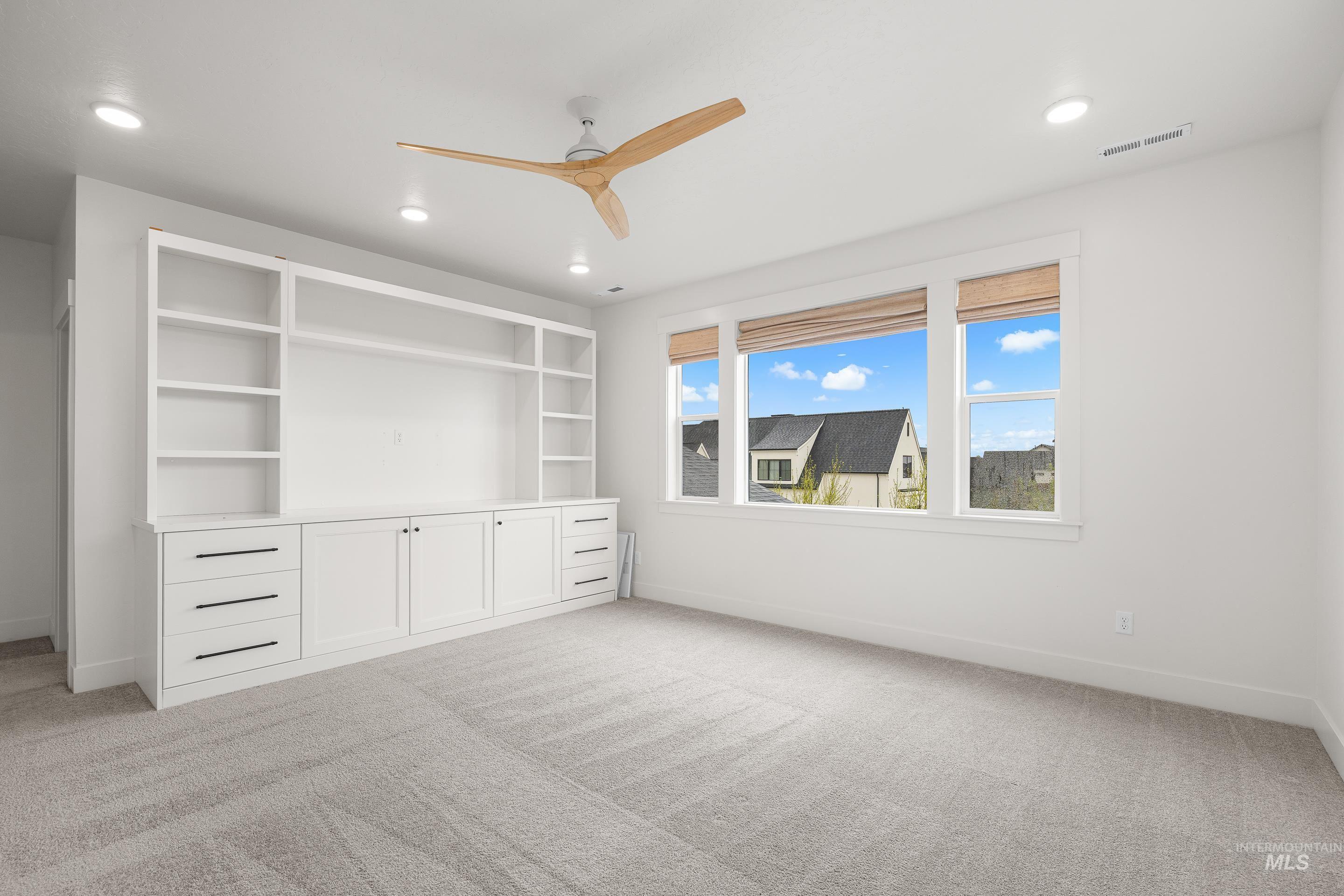 747 S Short Lane, Eagle, Idaho 83616, 4 Bedrooms, 2.5 Bathrooms, Residential For Sale, Price $1,079,000, 98983350