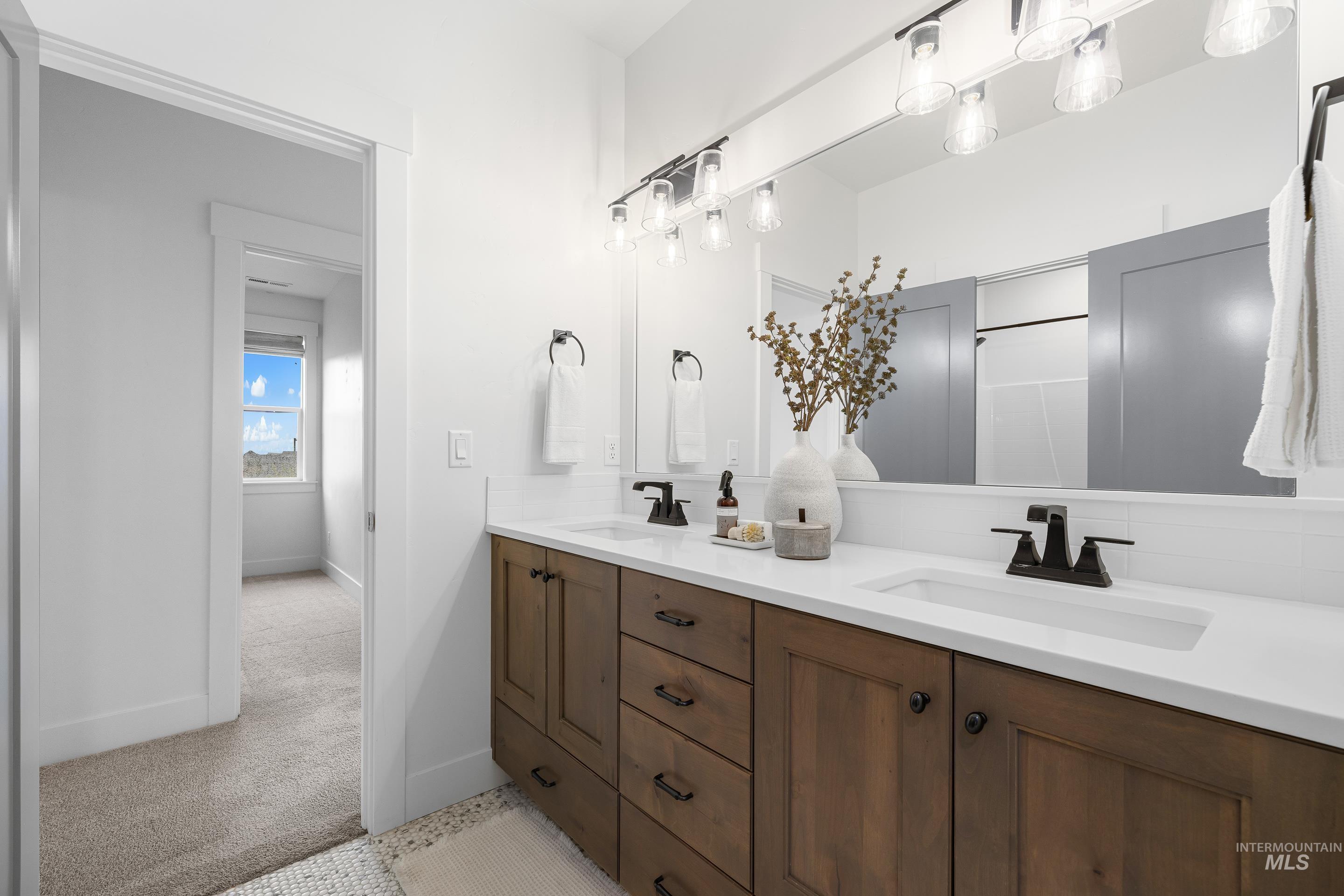 747 S Short Lane, Eagle, Idaho 83616, 4 Bedrooms, 2.5 Bathrooms, Residential For Sale, Price $1,079,000, 98983350