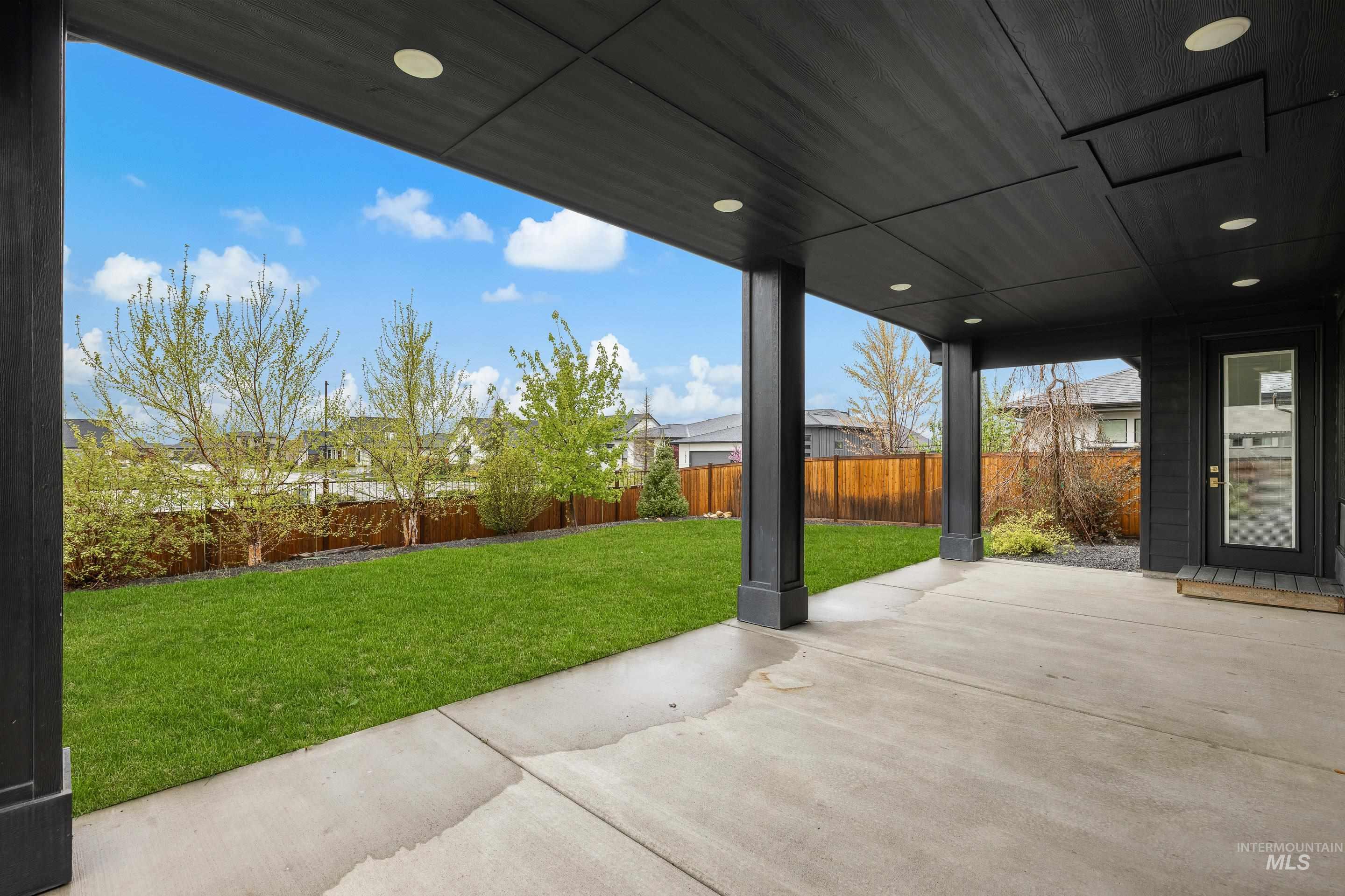 747 S Short Lane, Eagle, Idaho 83616, 4 Bedrooms, 2.5 Bathrooms, Residential For Sale, Price $1,079,000, 98983350