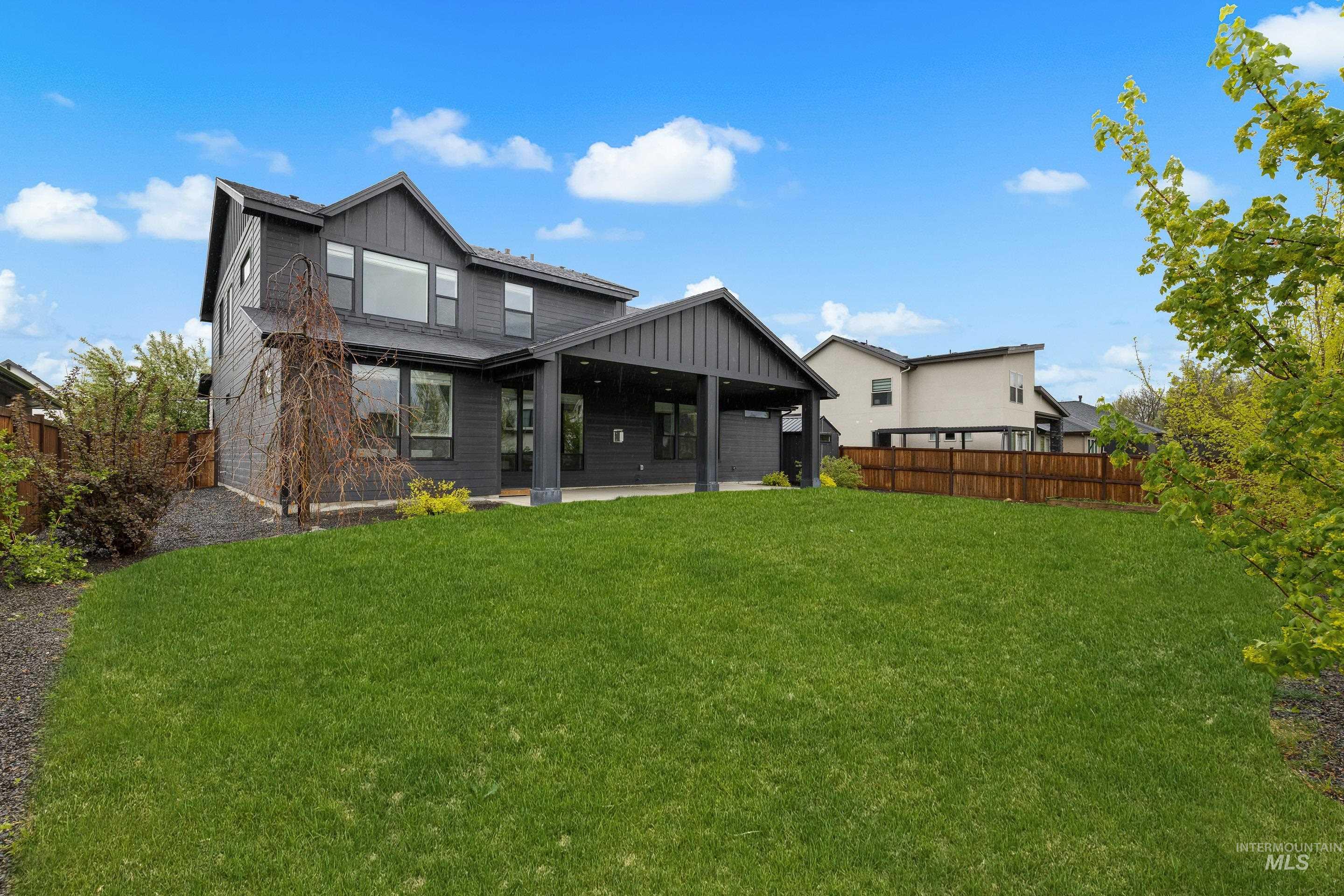 747 S Short Lane, Eagle, Idaho 83616, 4 Bedrooms, 2.5 Bathrooms, Residential For Sale, Price $1,079,000, 98983350