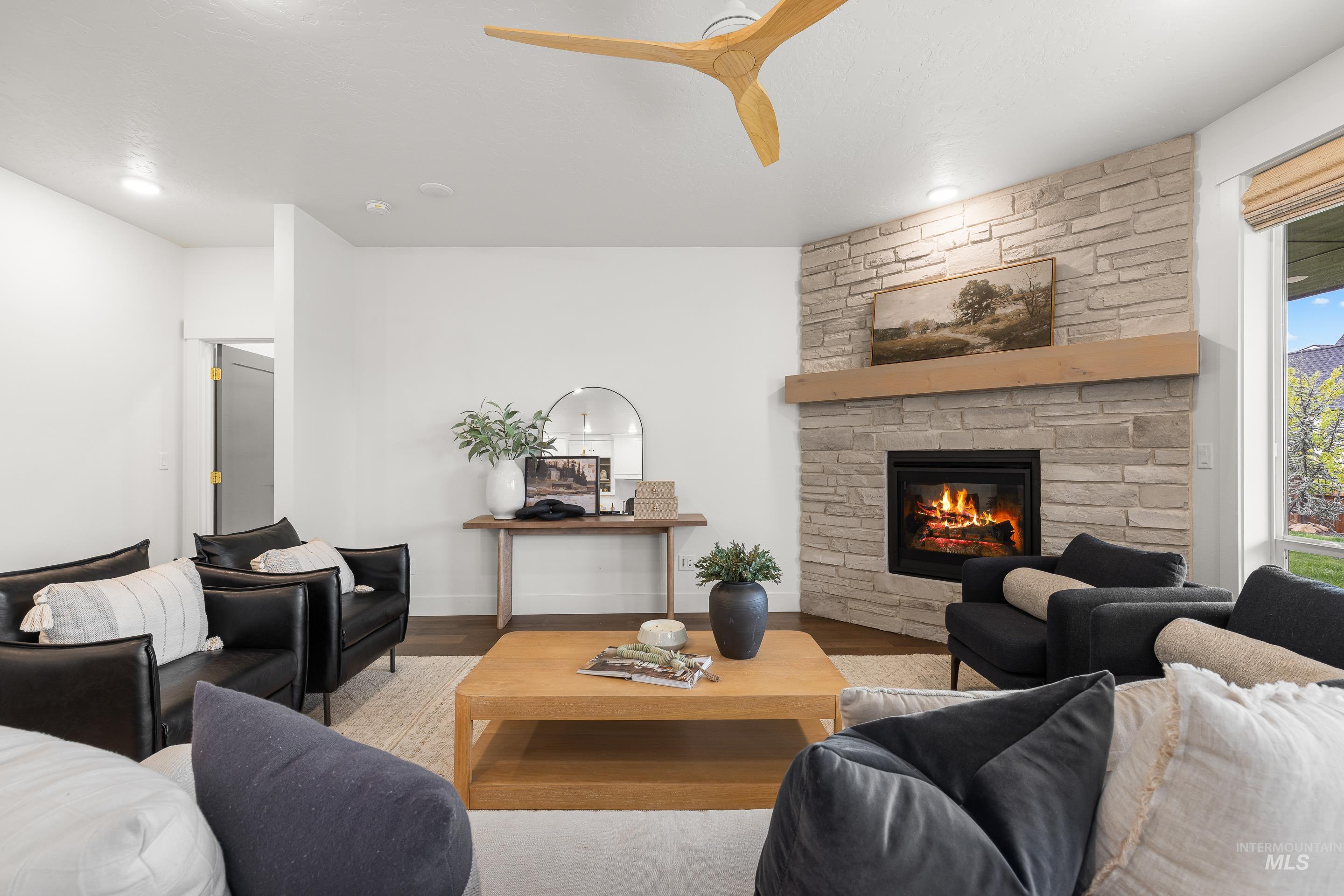 747 S Short Lane, Eagle, Idaho 83616, 4 Bedrooms, 2.5 Bathrooms, Residential For Sale, Price $1,079,000, 98983350