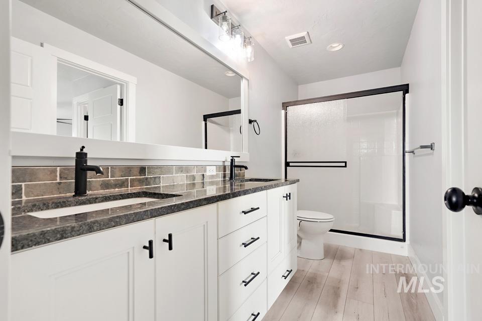 342 Spur Ave, Fruitland, Idaho 83619, 5 Bedrooms, 4.5 Bathrooms, Residential For Sale, Price $799,000, 98983352