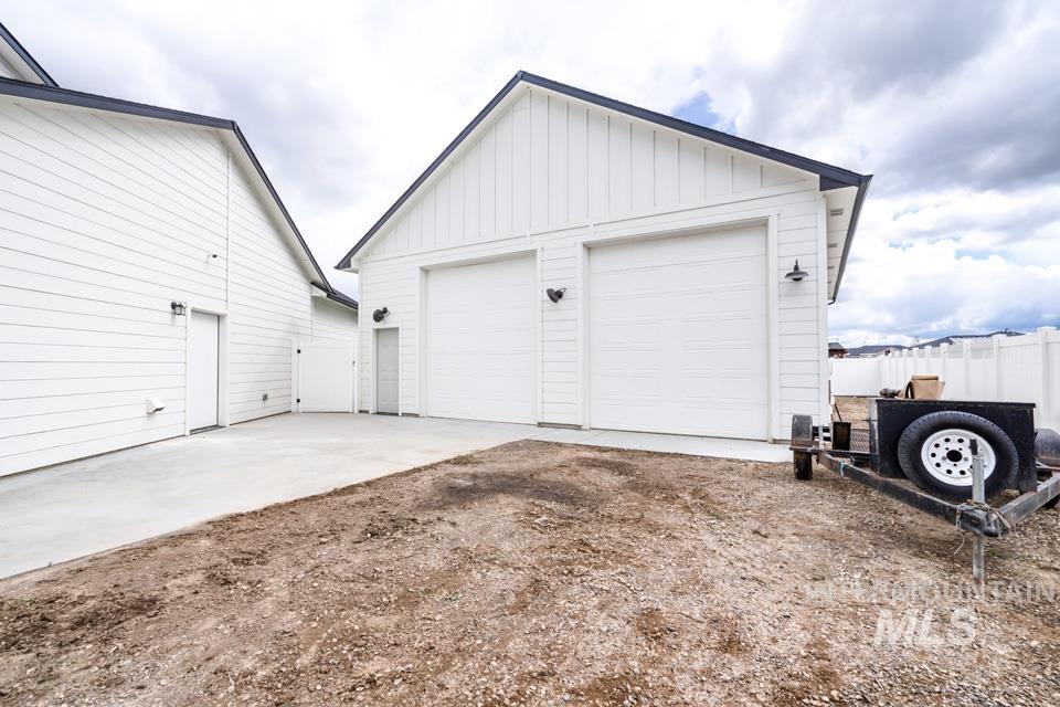 342 Spur Ave, Fruitland, Idaho 83619, 5 Bedrooms, 4.5 Bathrooms, Residential For Sale, Price $799,000, 98983352