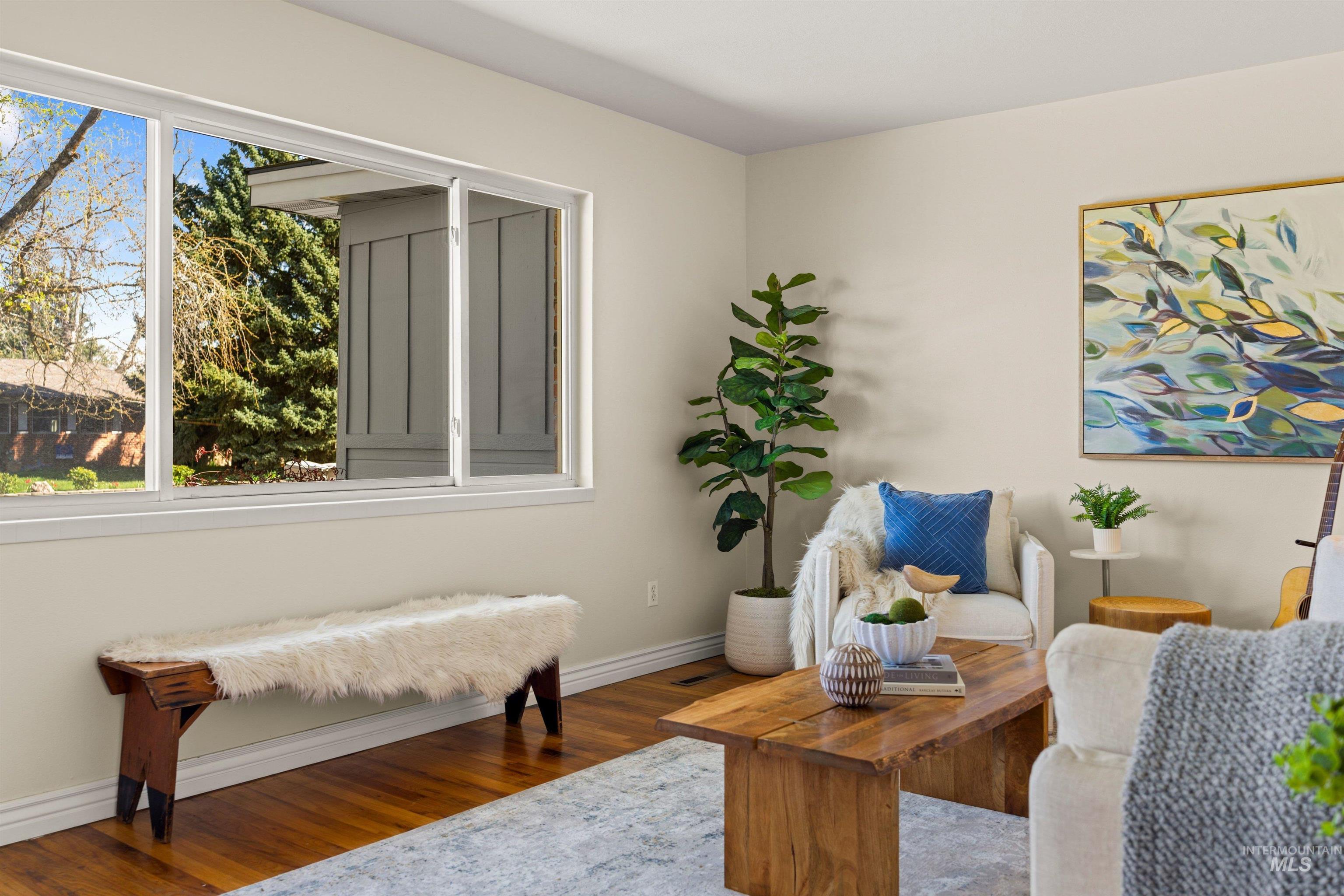 2619 N Grandee Street, Boise, Idaho 83704, 5 Bedrooms, 3 Bathrooms, Residential For Sale, Price $575,000,MLS 98983355