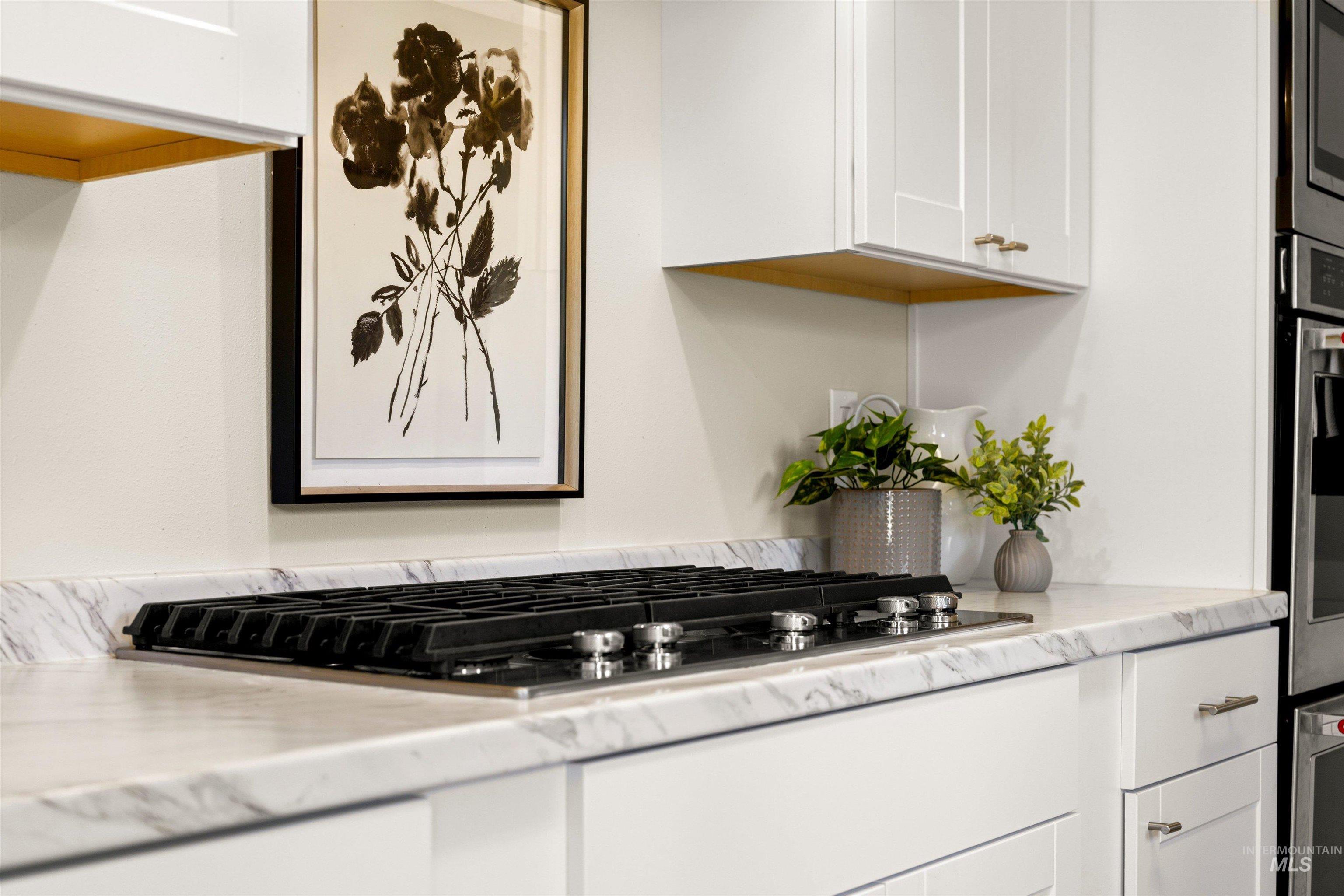 2619 N Grandee Street, Boise, Idaho 83704, 5 Bedrooms, 3 Bathrooms, Residential For Sale, Price $575,000,MLS 98983355