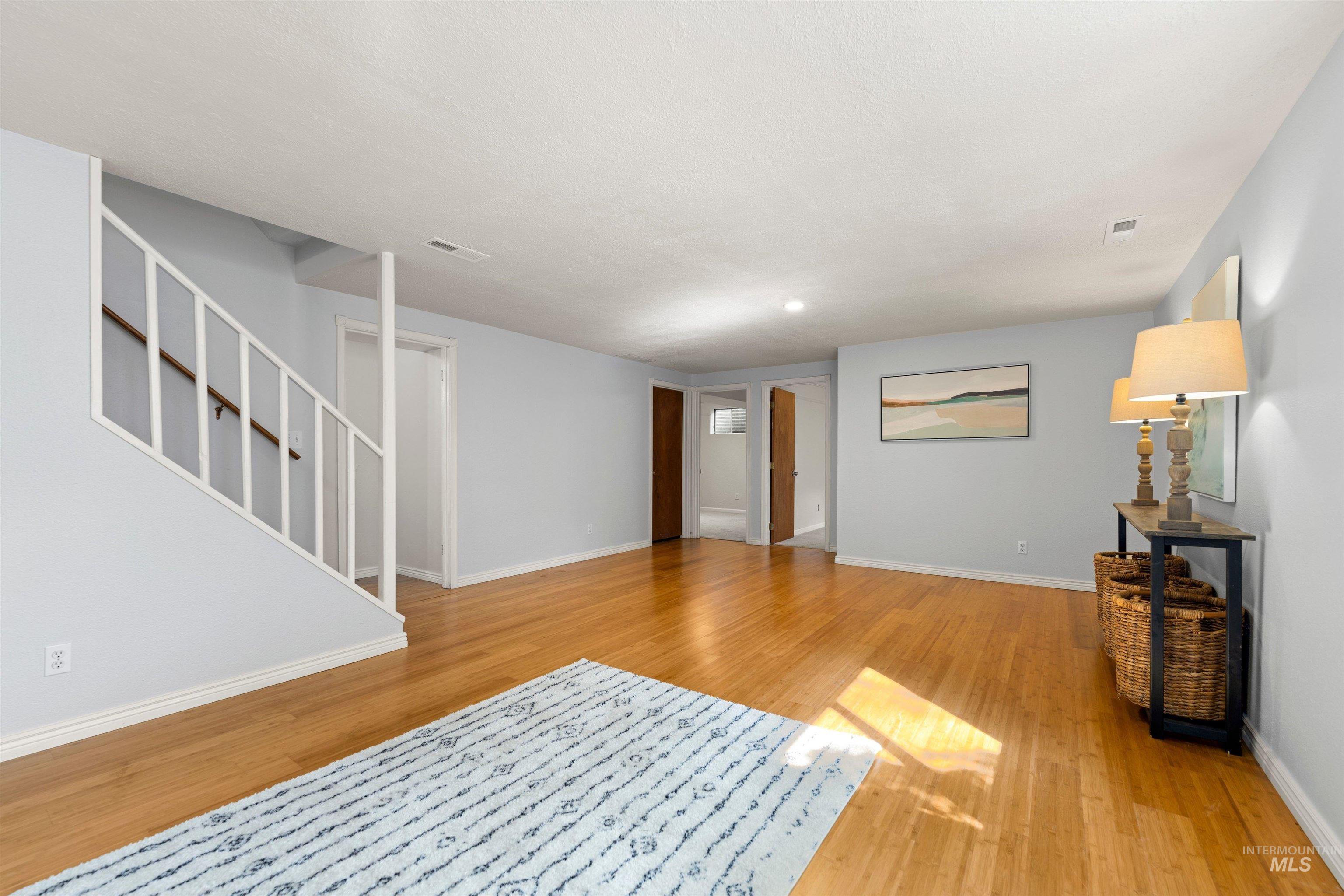 2619 N Grandee Street, Boise, Idaho 83704, 5 Bedrooms, 3 Bathrooms, Residential For Sale, Price $575,000,MLS 98983355