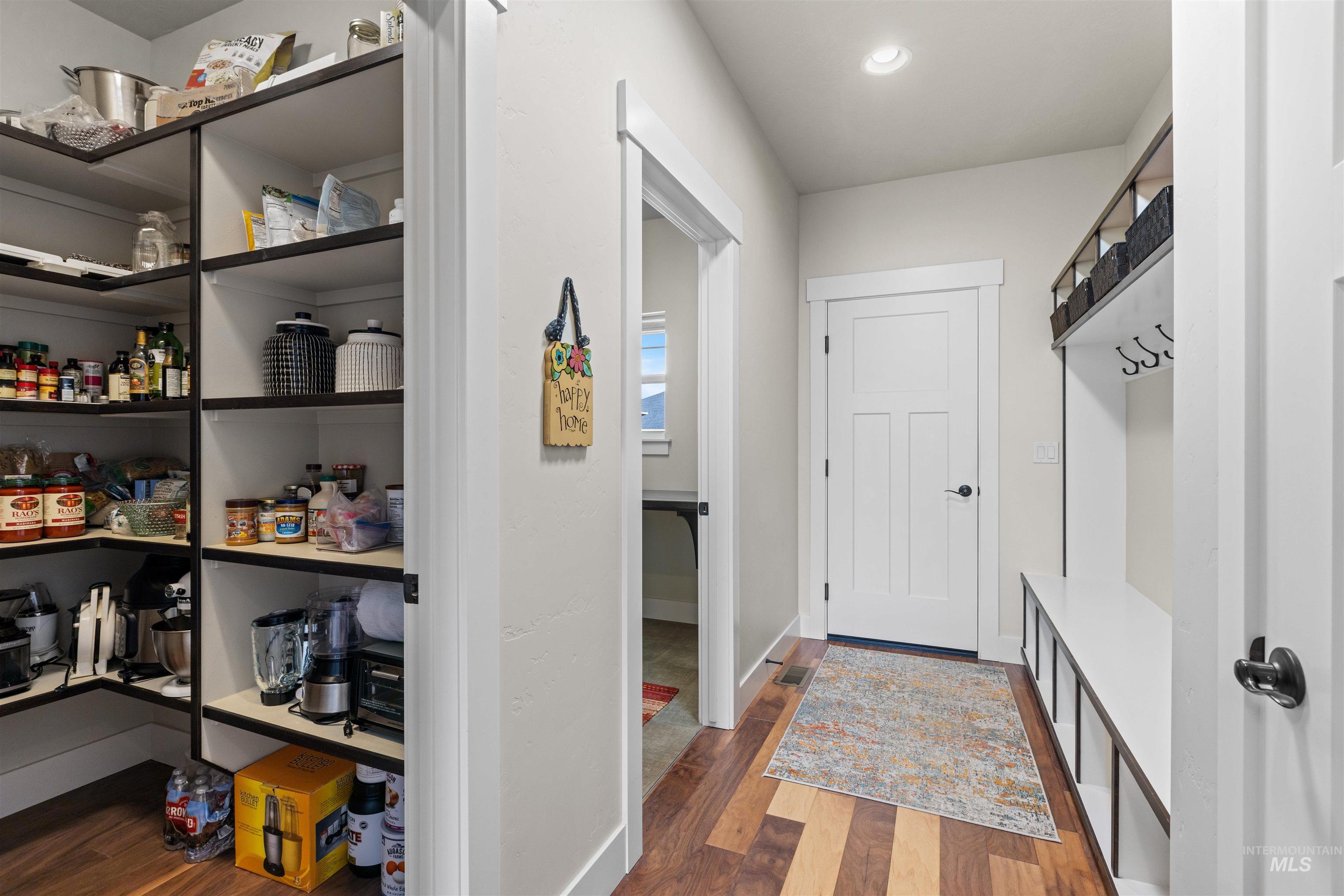 8509 Silverwood Way, Middleton, Idaho 83644, 3 Bedrooms, 2 Bathrooms, Residential For Sale, Price $934,900, 98983358