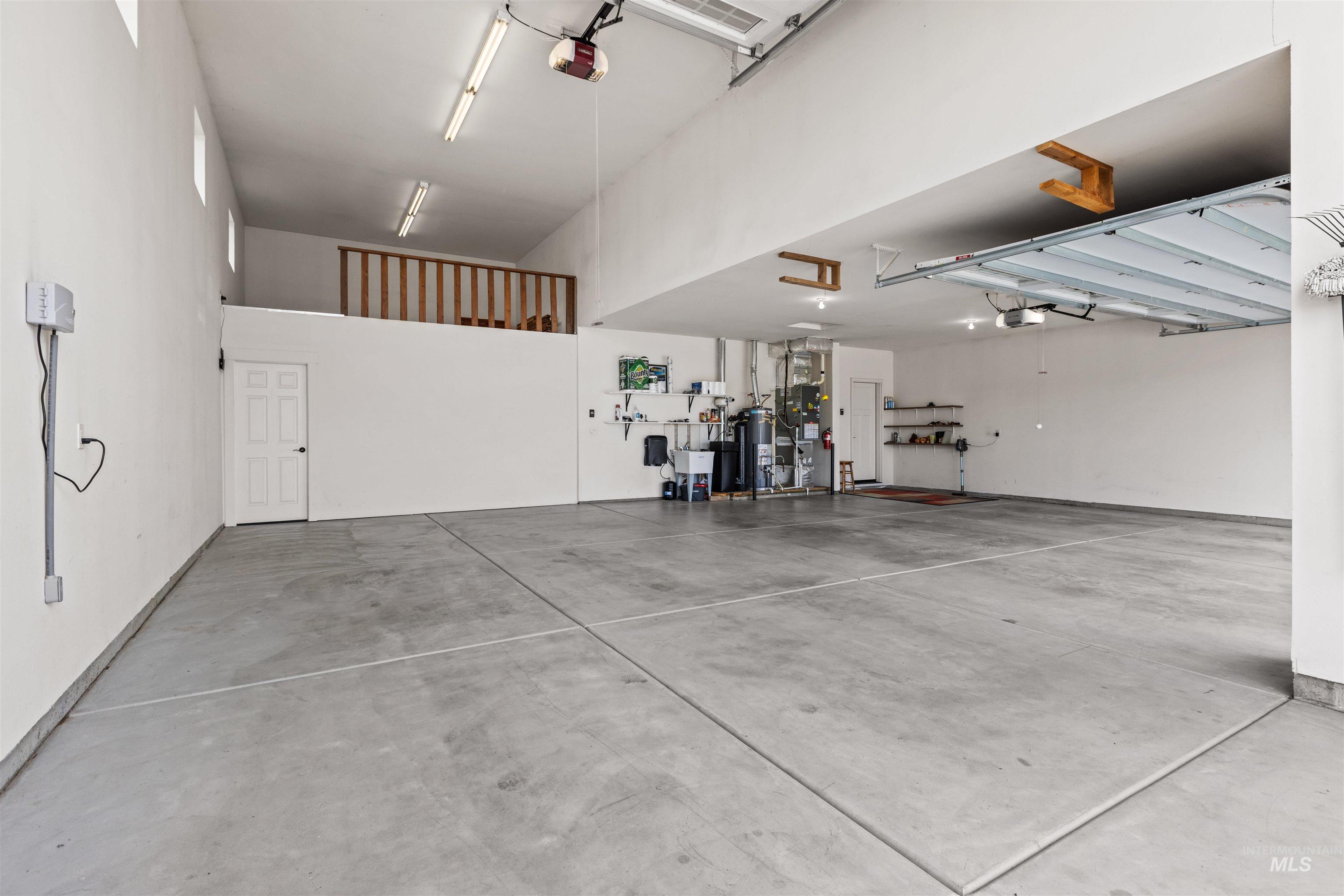 8509 Silverwood Way, Middleton, Idaho 83644, 3 Bedrooms, 2 Bathrooms, Residential For Sale, Price $934,900, 98983358