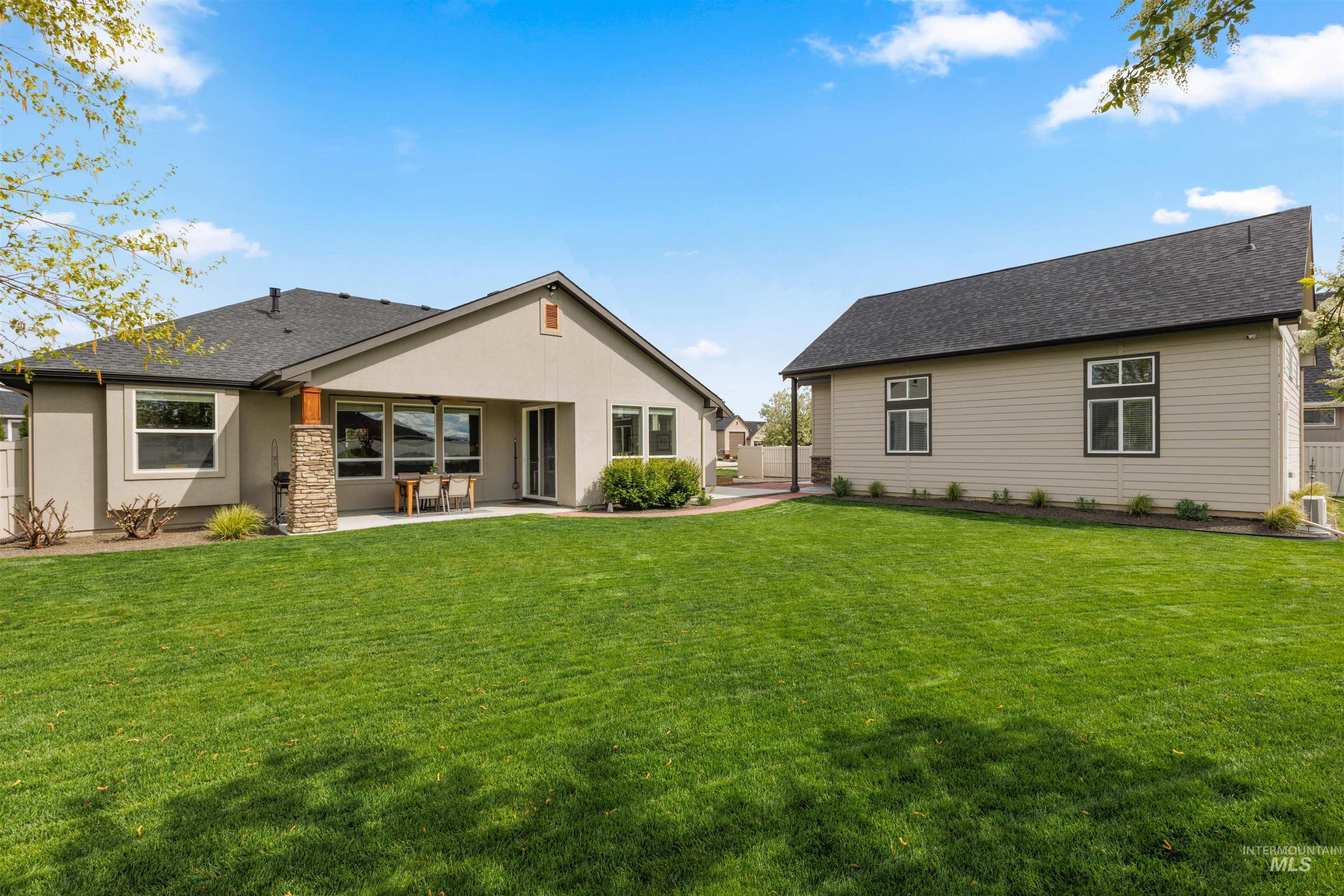 8509 Silverwood Way, Middleton, Idaho 83644, 3 Bedrooms, 2 Bathrooms, Residential For Sale, Price $934,900, 98983358