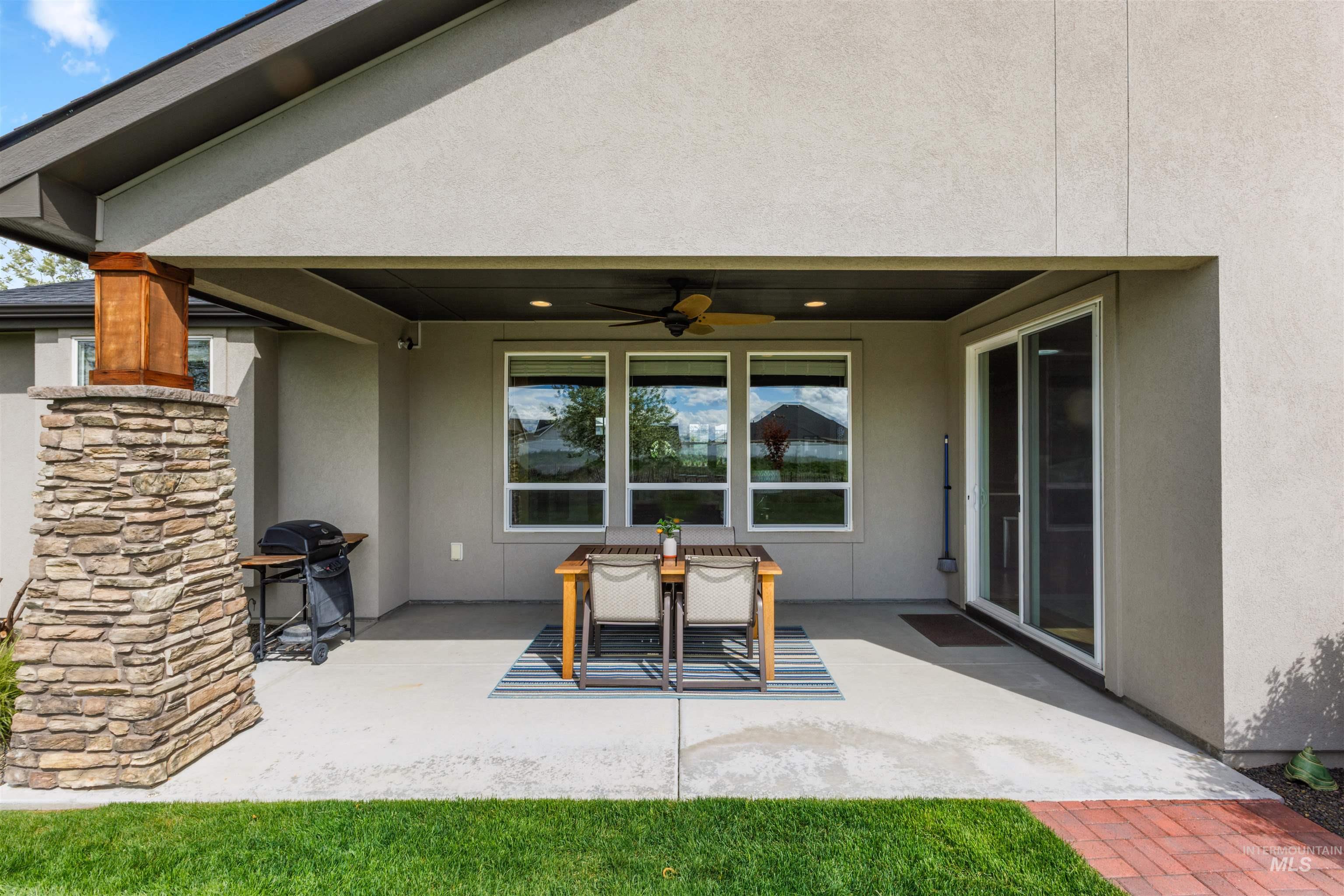 8509 Silverwood Way, Middleton, Idaho 83644, 3 Bedrooms, 2 Bathrooms, Residential For Sale, Price $934,900, 98983358