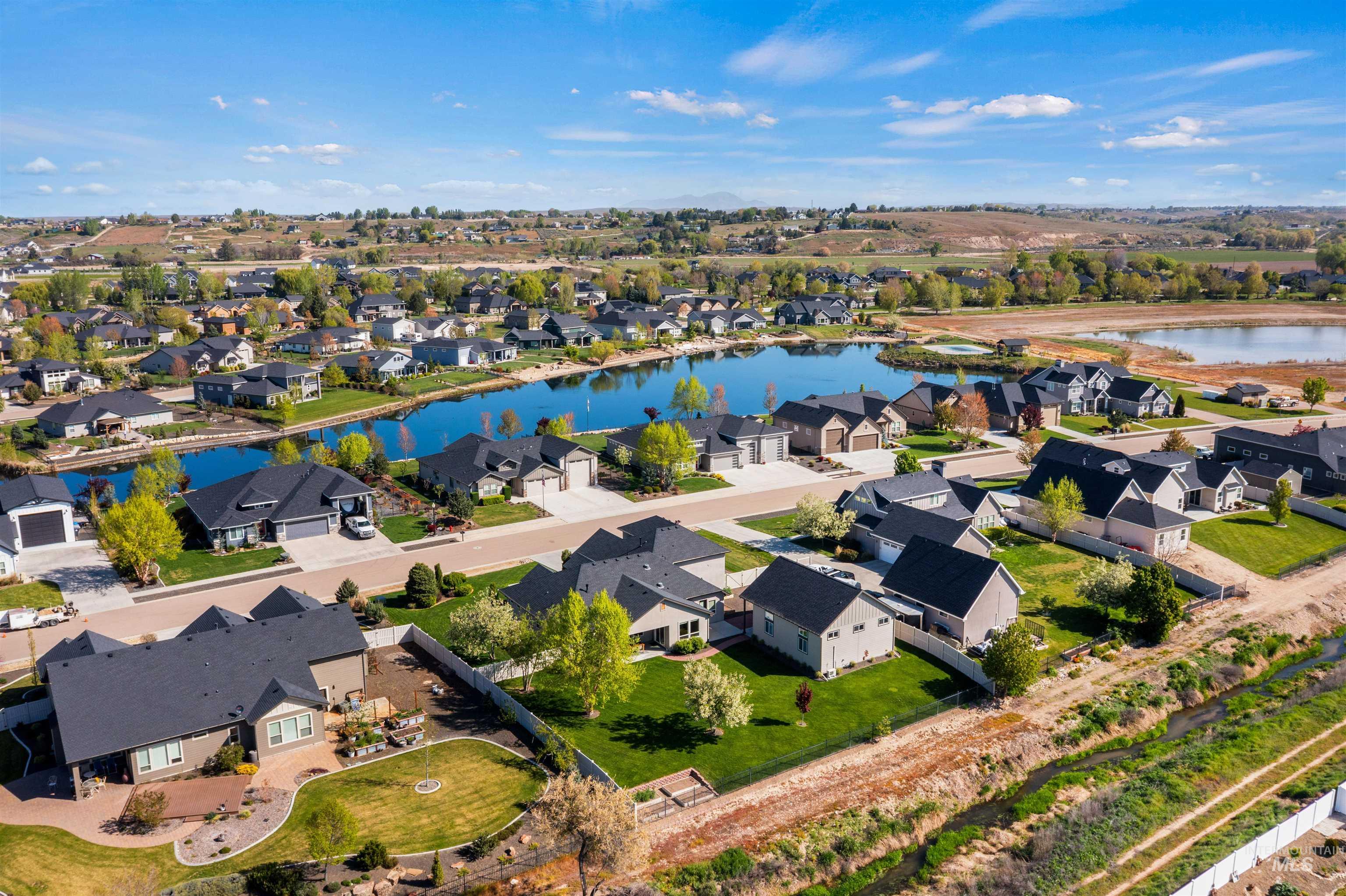 8509 Silverwood Way, Middleton, Idaho 83644, 3 Bedrooms, 2 Bathrooms, Residential For Sale, Price $934,900, 98983358