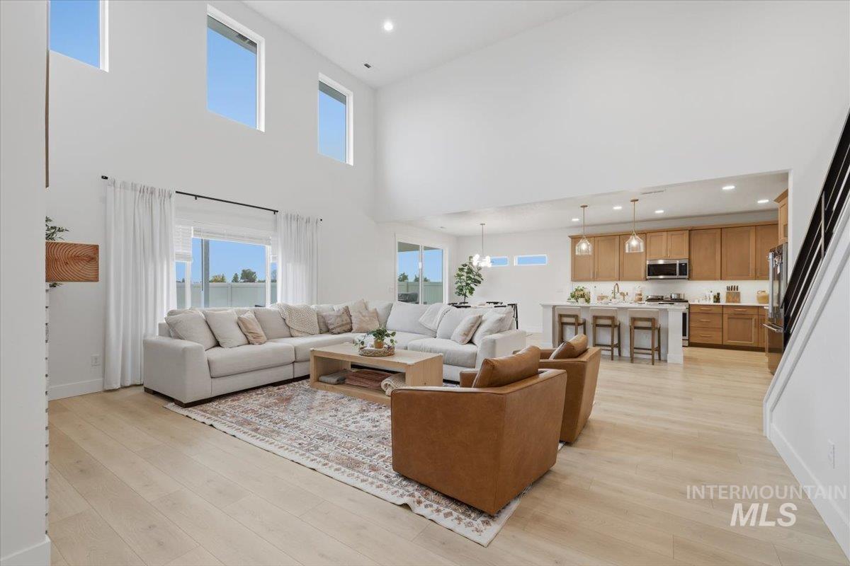 7458 E Edison St, Nampa, Idaho 83687, 4 Bedrooms, 3.5 Bathrooms, Residential For Sale, Price $619,000, 98983360