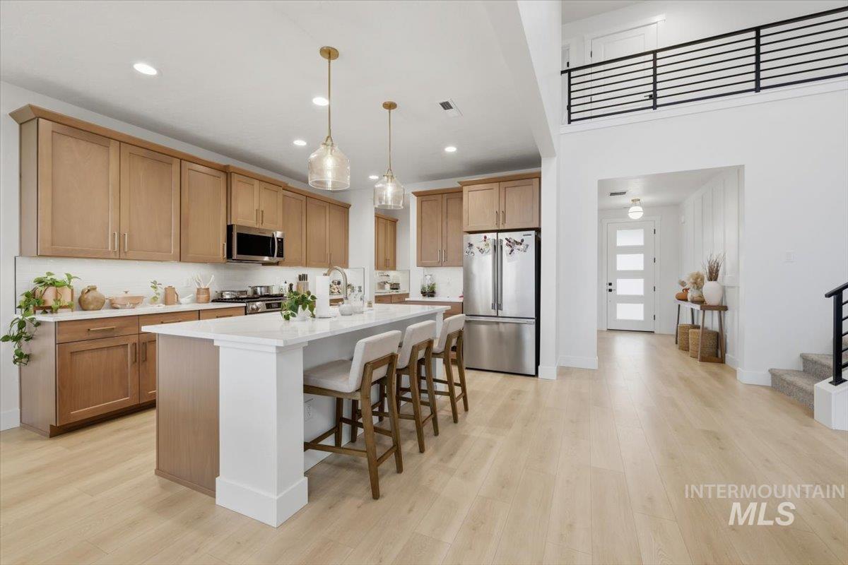 7458 E Edison St, Nampa, Idaho 83687, 4 Bedrooms, 3.5 Bathrooms, Residential For Sale, Price $619,000, 98983360