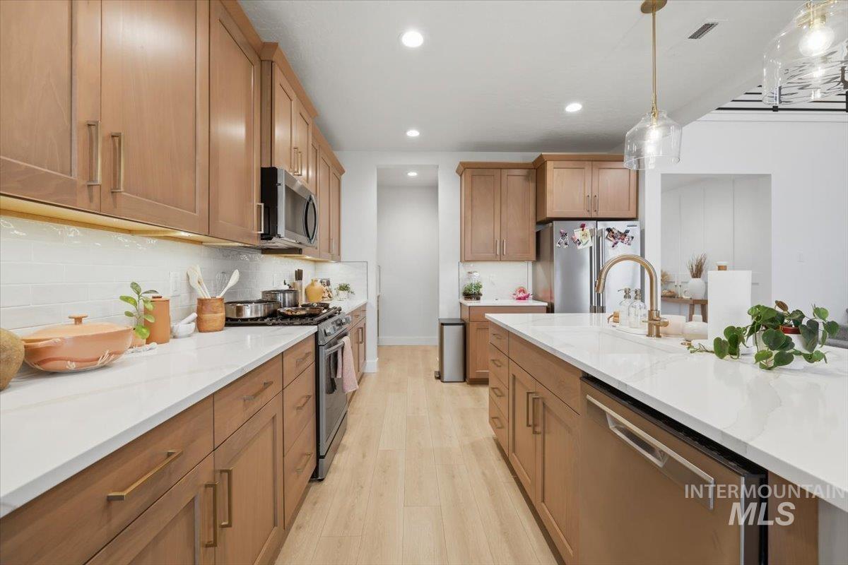 7458 E Edison St, Nampa, Idaho 83687, 4 Bedrooms, 3.5 Bathrooms, Residential For Sale, Price $619,000, 98983360