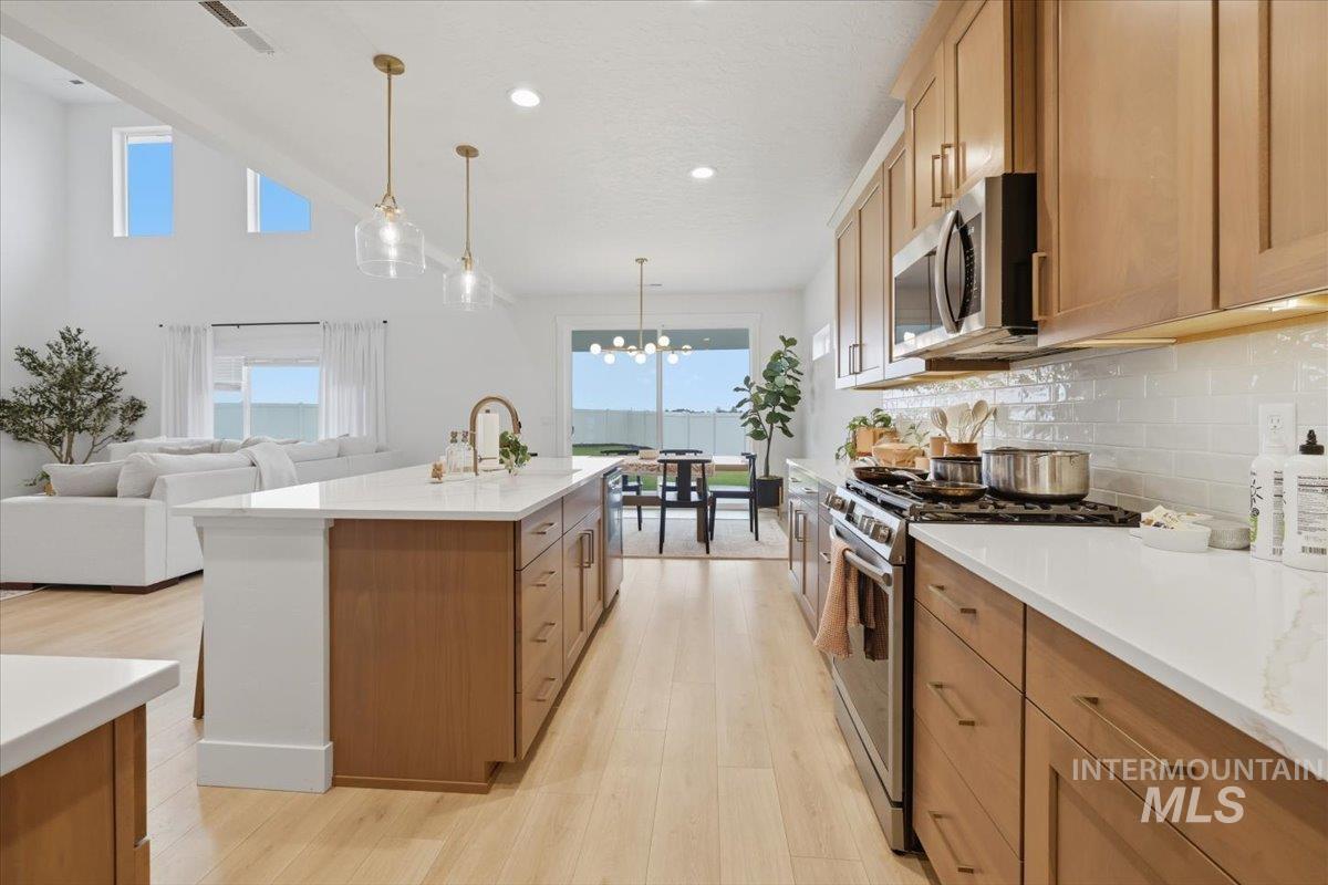 7458 E Edison St, Nampa, Idaho 83687, 4 Bedrooms, 3.5 Bathrooms, Residential For Sale, Price $619,000, 98983360