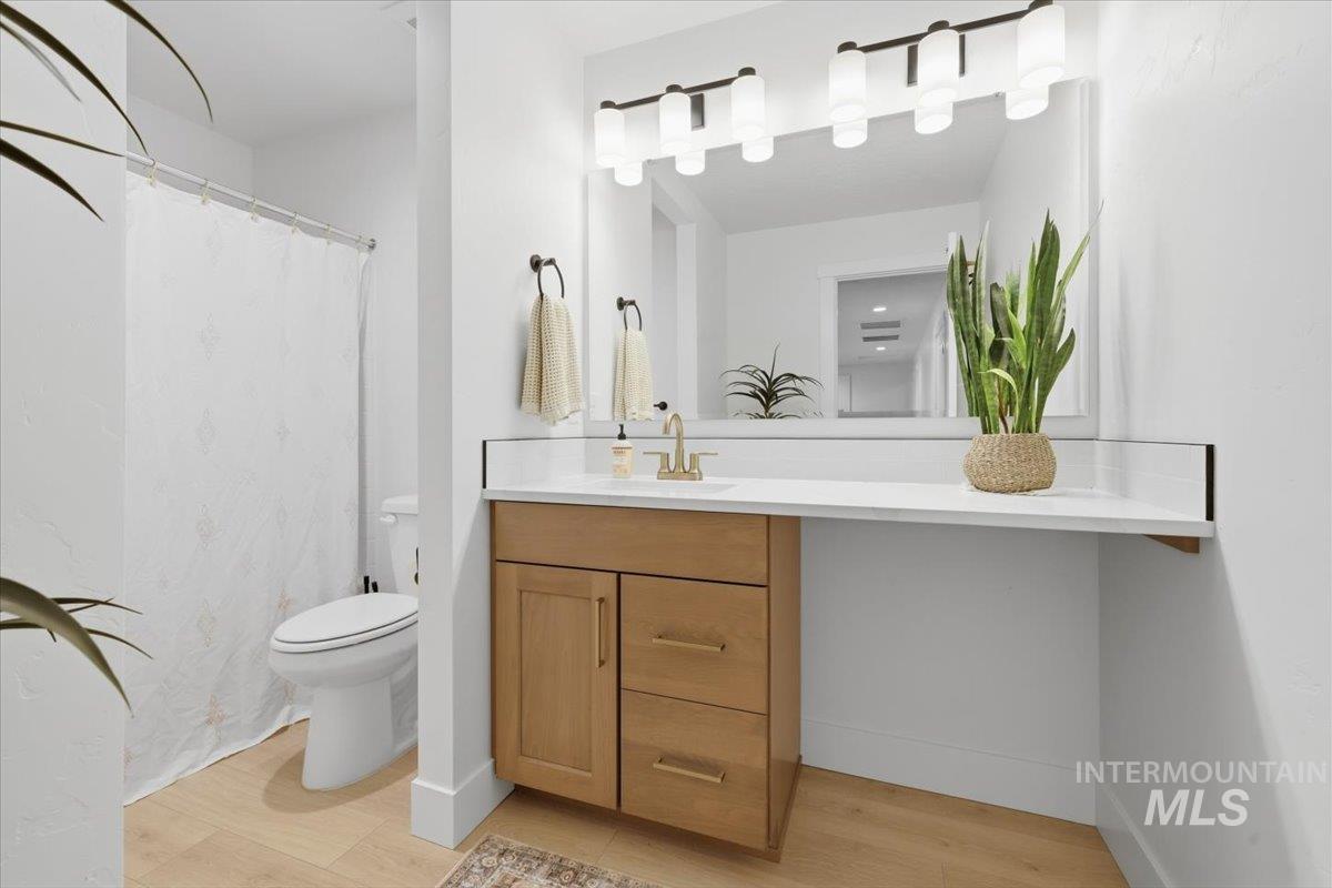 7458 E Edison St, Nampa, Idaho 83687, 4 Bedrooms, 3.5 Bathrooms, Residential For Sale, Price $619,000, 98983360