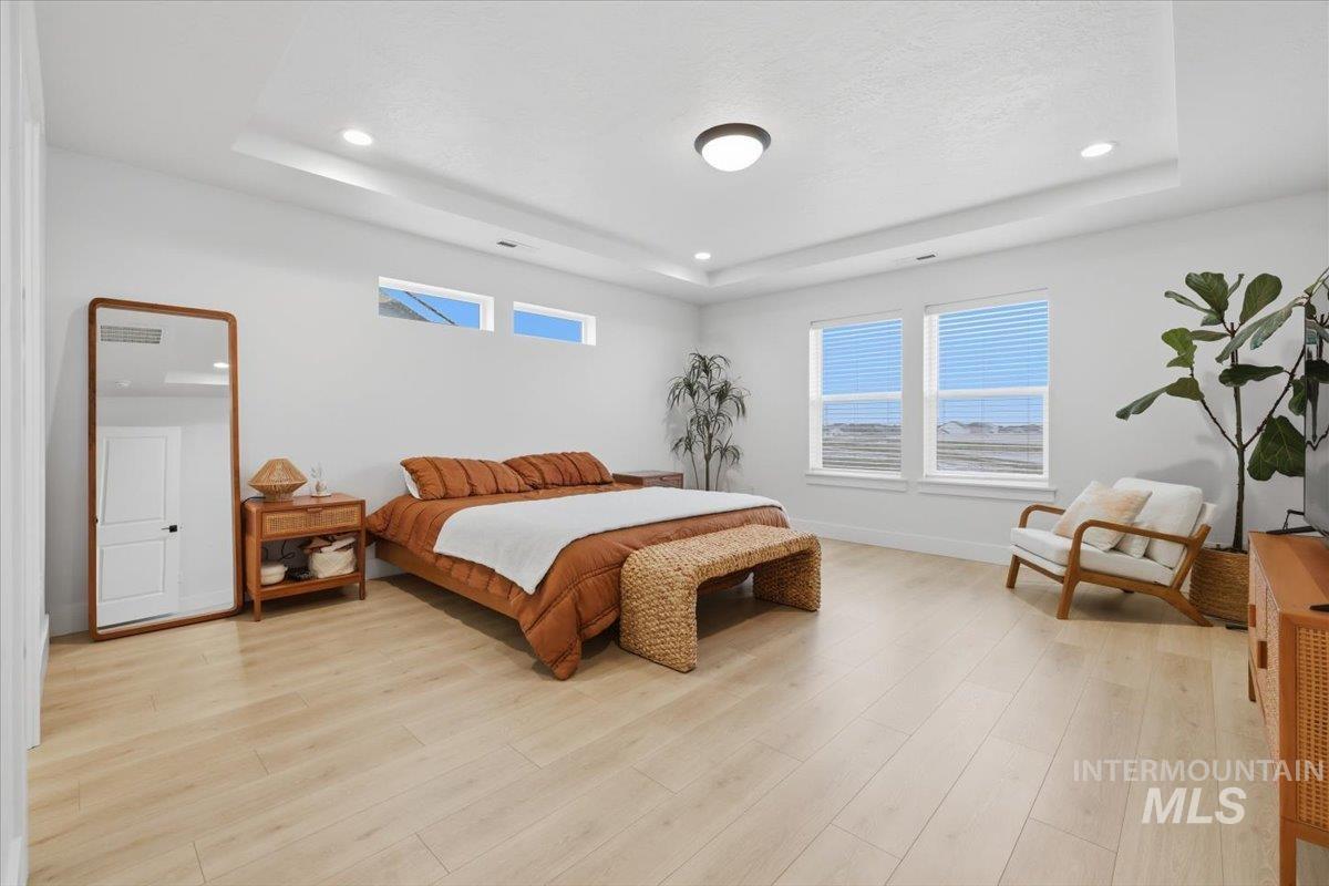 7458 E Edison St, Nampa, Idaho 83687, 4 Bedrooms, 3.5 Bathrooms, Residential For Sale, Price $619,000, 98983360