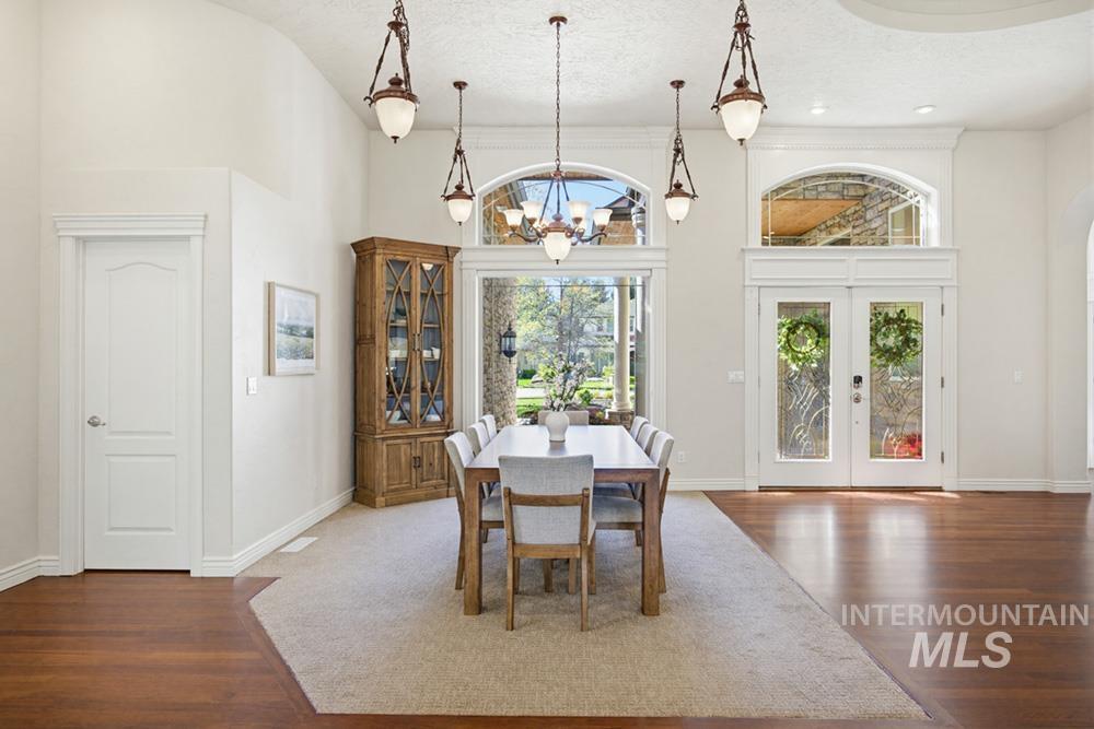 326 W River Trail Dr, Eagle, Idaho 83616, 3 Bedrooms, 2.5 Bathrooms, Residential For Sale, Price $1,050,000, 98983361